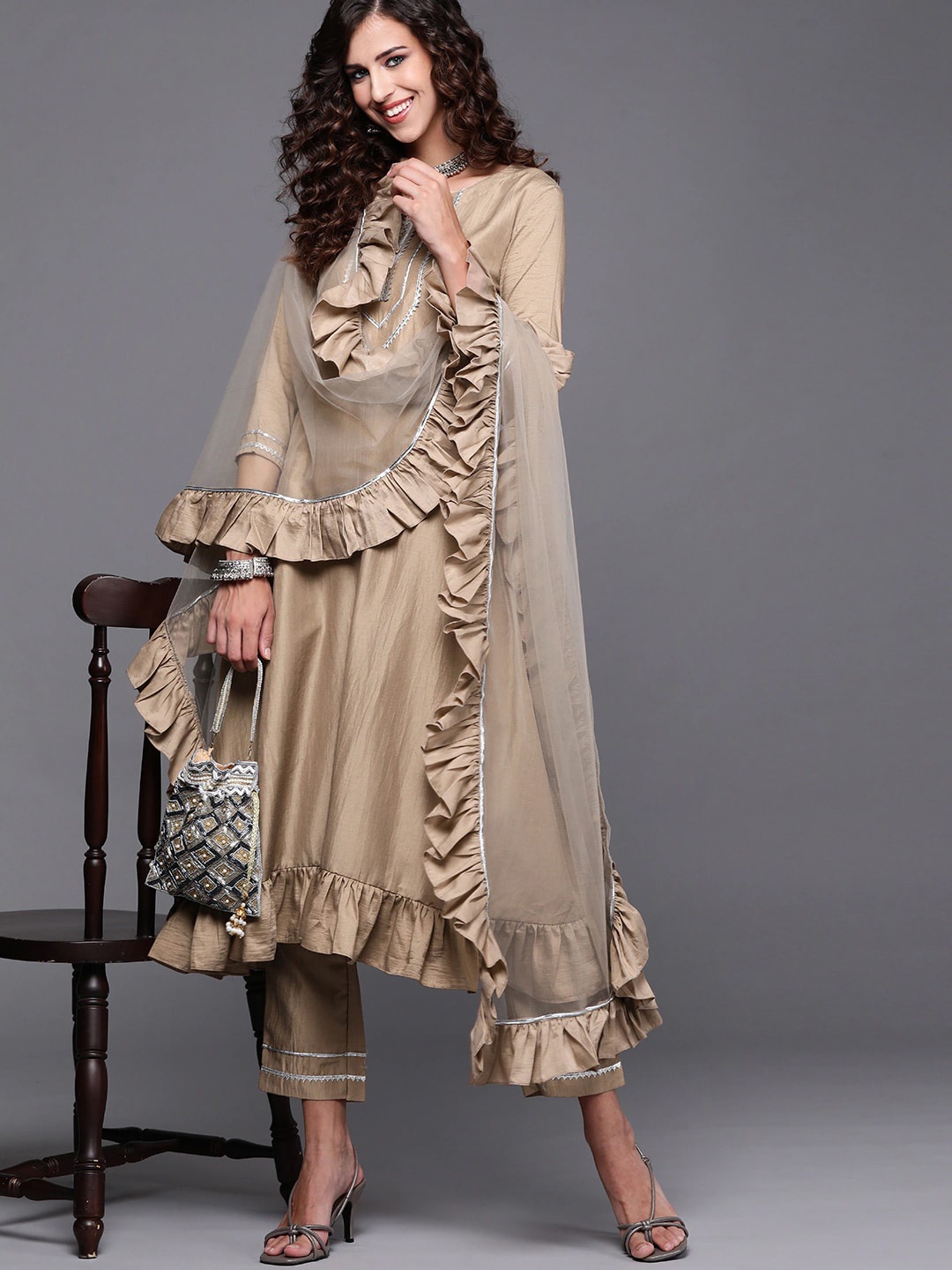 

MASSTANI BY INDDUS Embroidered Round Neck Kurta with Trousers & Dupatta, Beige