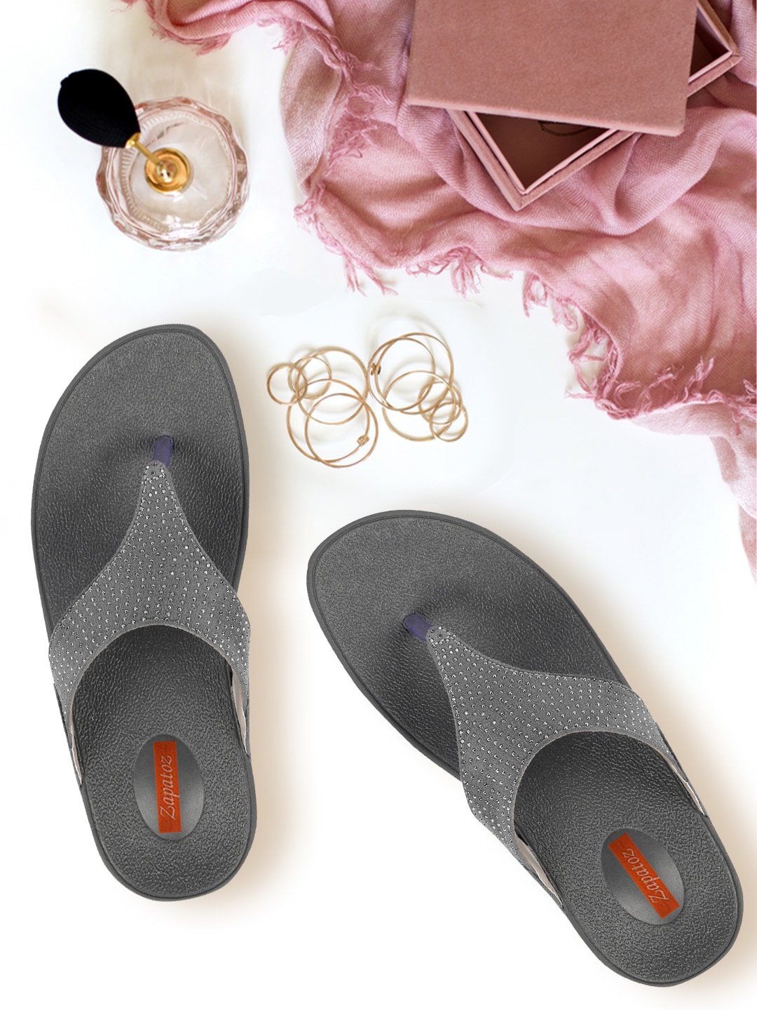

ZAPATOZ Girls Solid Textured Design Grey Flats