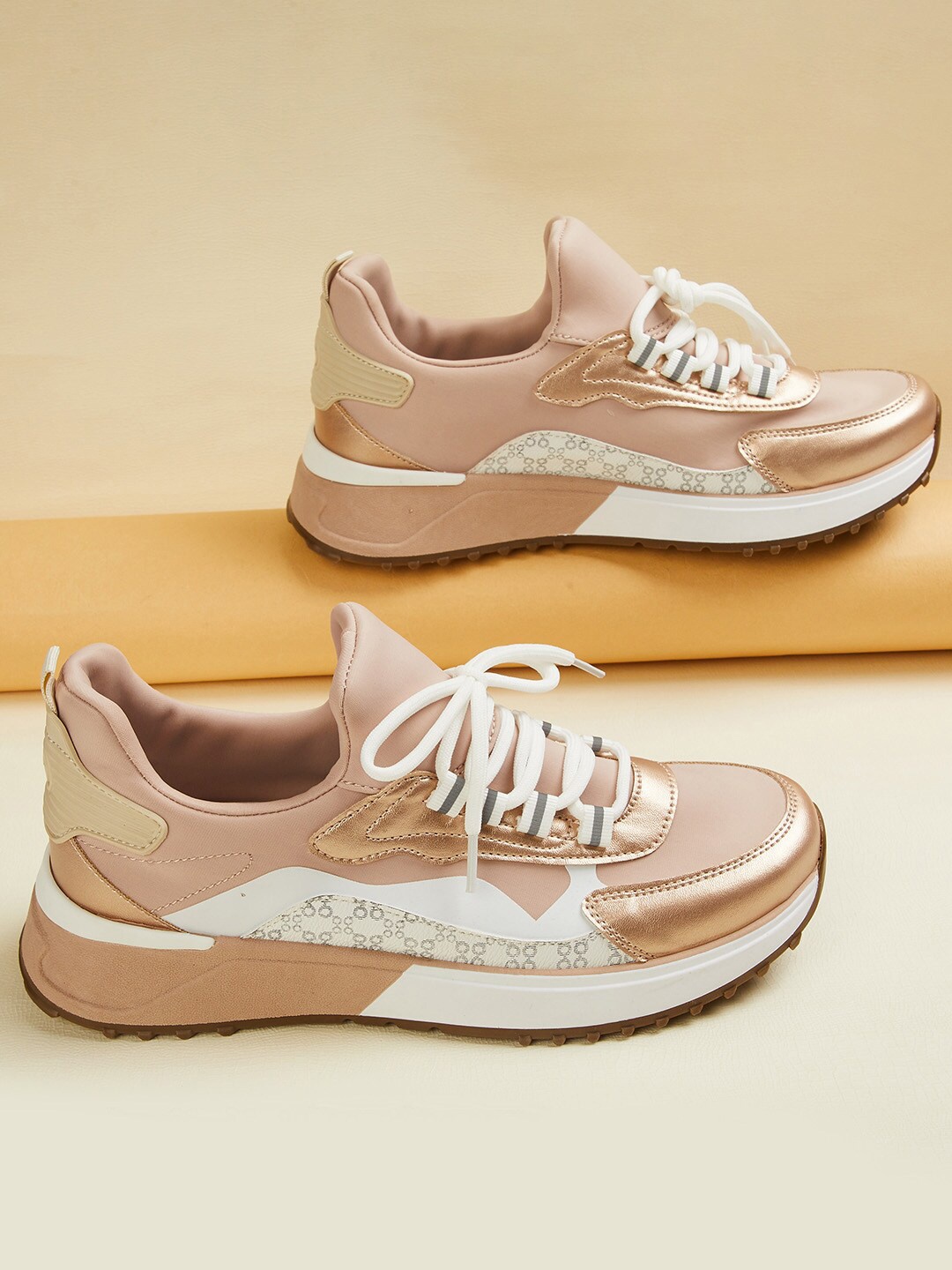 

Ginger by Lifestyle Women Colourblocked Sneakers, Pink