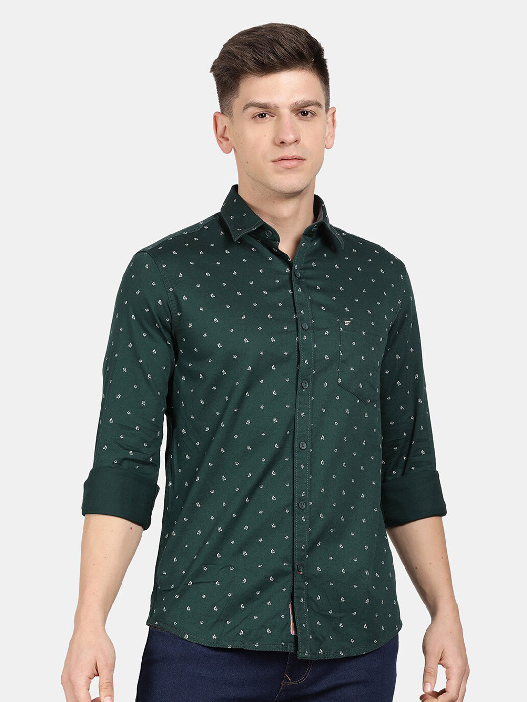 

t-base Men Printed Casual Shirt, Green
