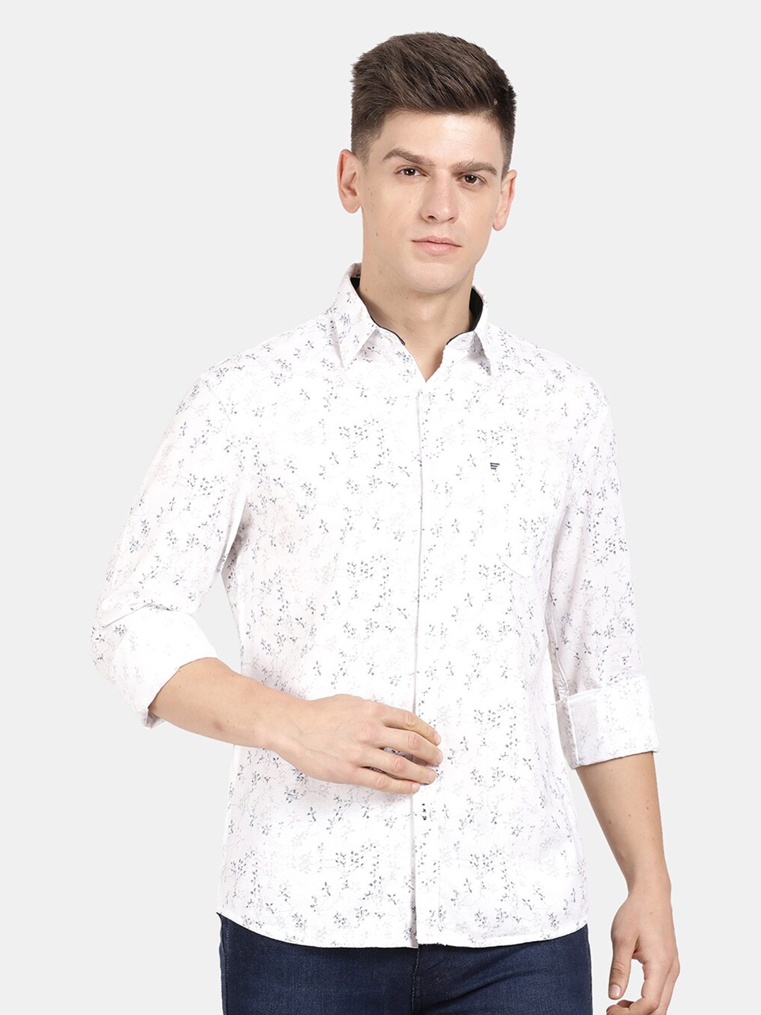 

t-base Men Floral Printed Casual Shirt, White