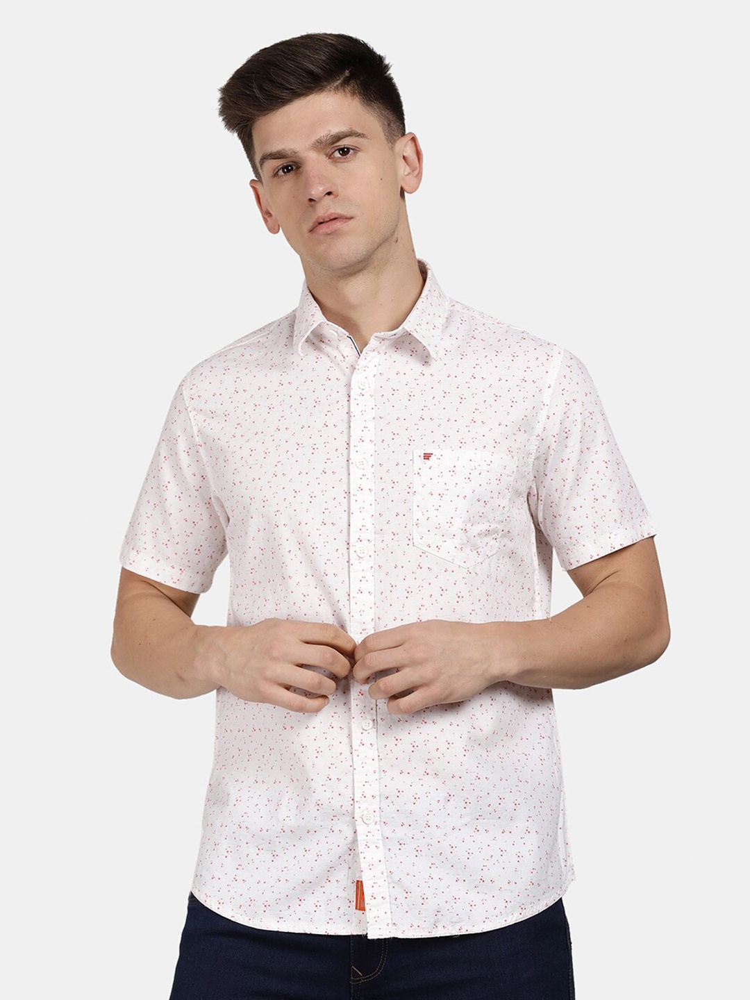 

t-base Men Printed Casual Shirt, Off white
