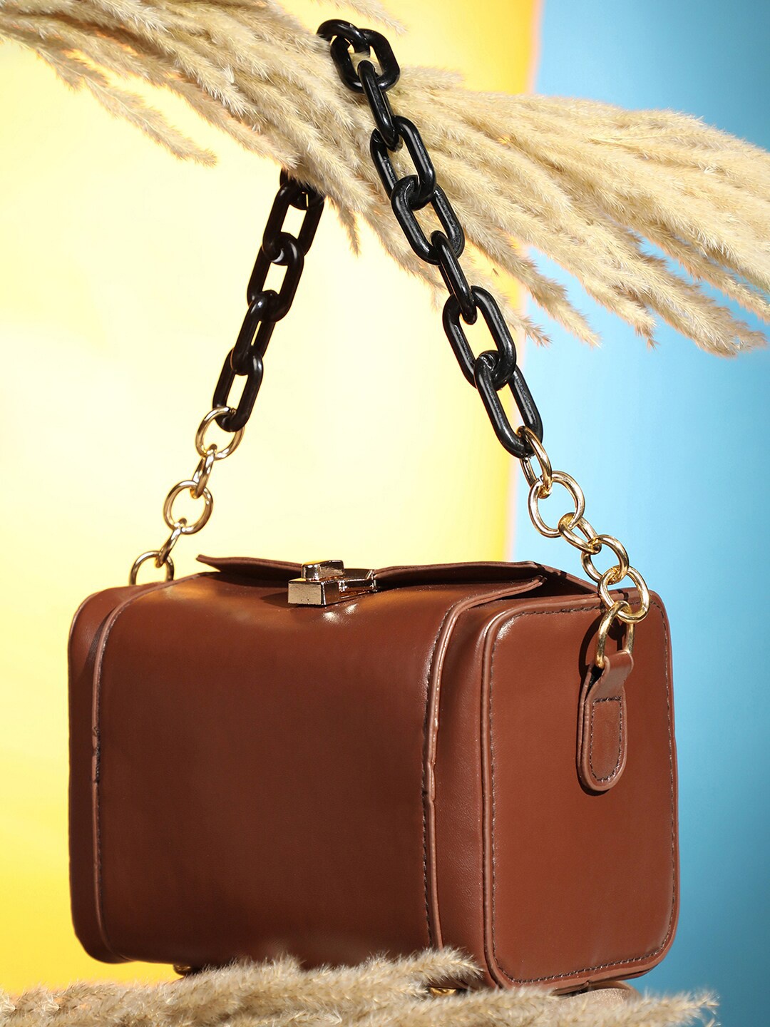 

HAUTE SAUCE by Campus Sutra PU Oversized Structured Shoulder Bag, Brown