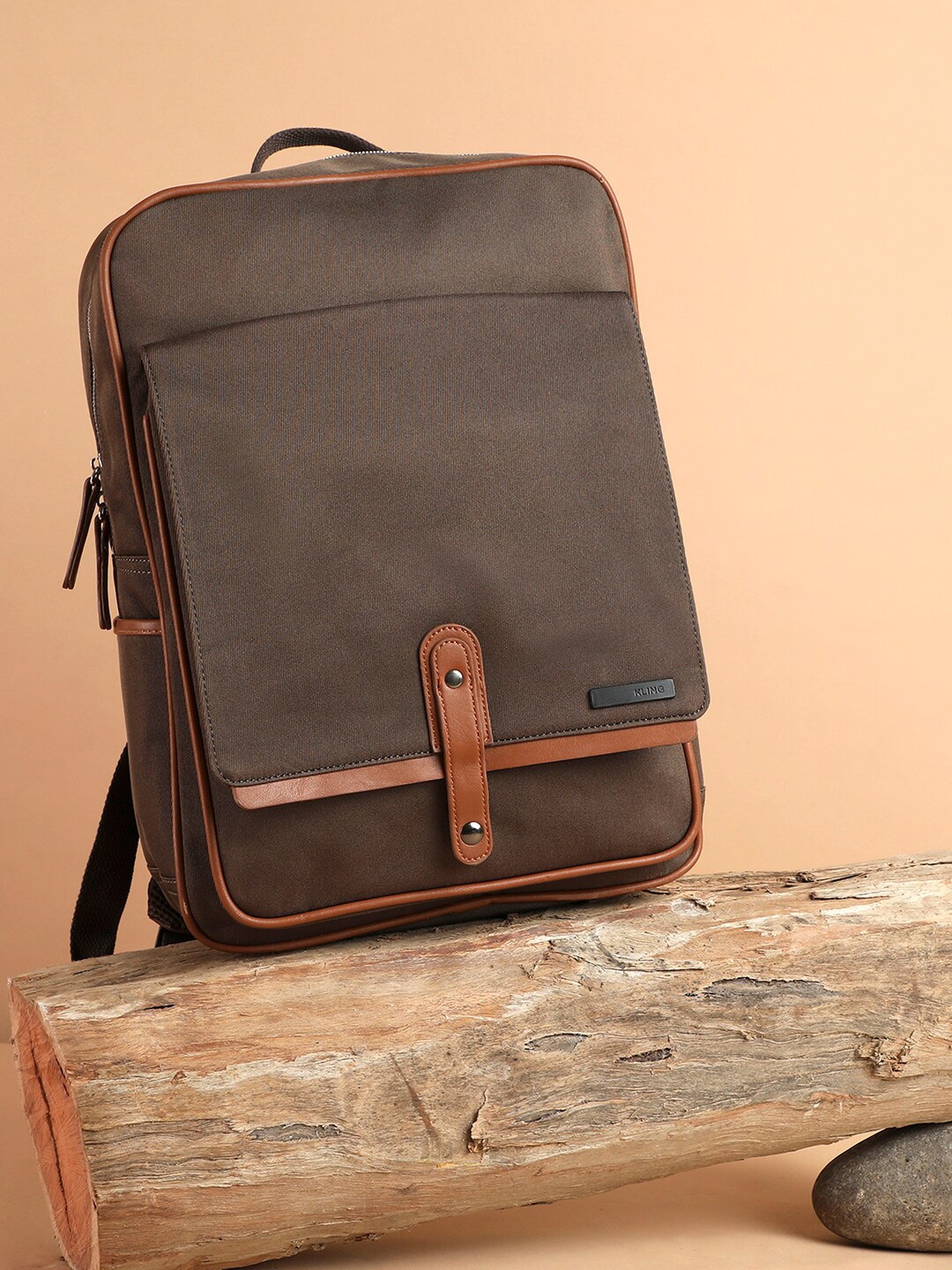 

HAUTE SAUCE by Campus Sutra Women Backpack, Brown