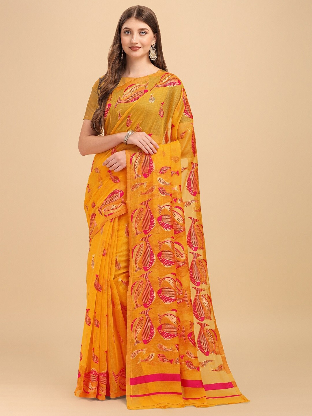 

Naishu Trendz Woven Design Pure Silk Saree, Yellow