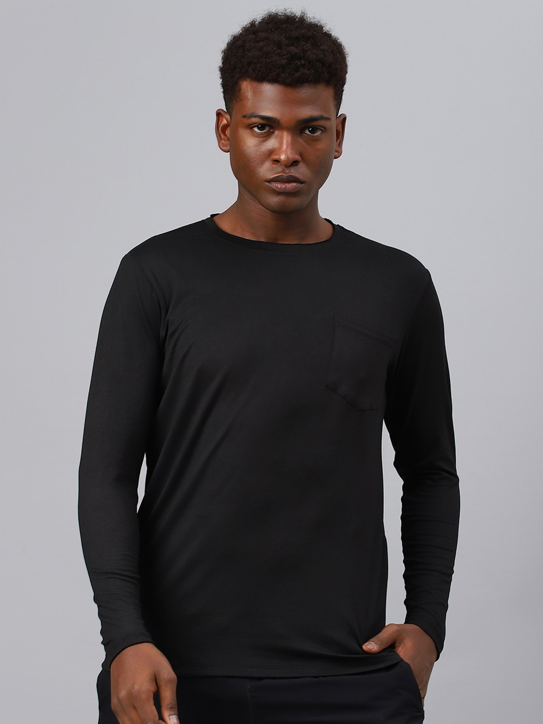 

Fitkin Men Black Round Neck Long Sleeves T-shirt