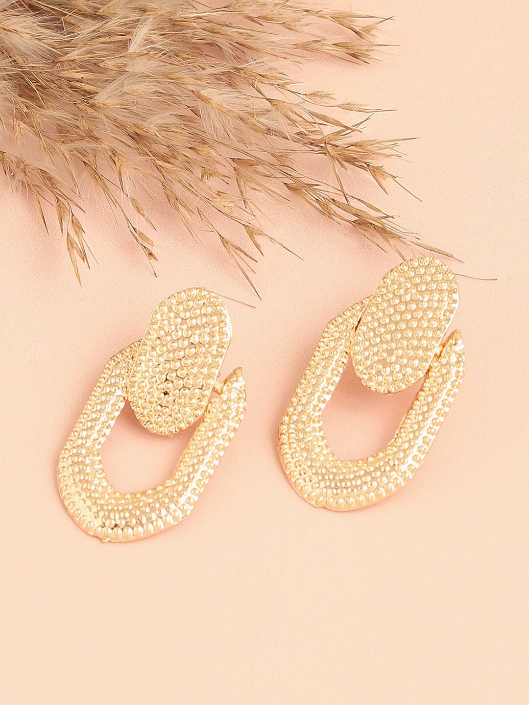 

SOHI Gold Plated Contemporary Drop Earrings