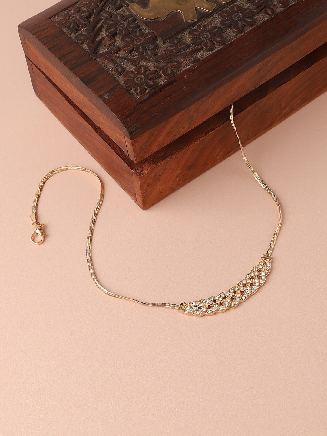 

SOHI Women Gold-Plated Necklace, White