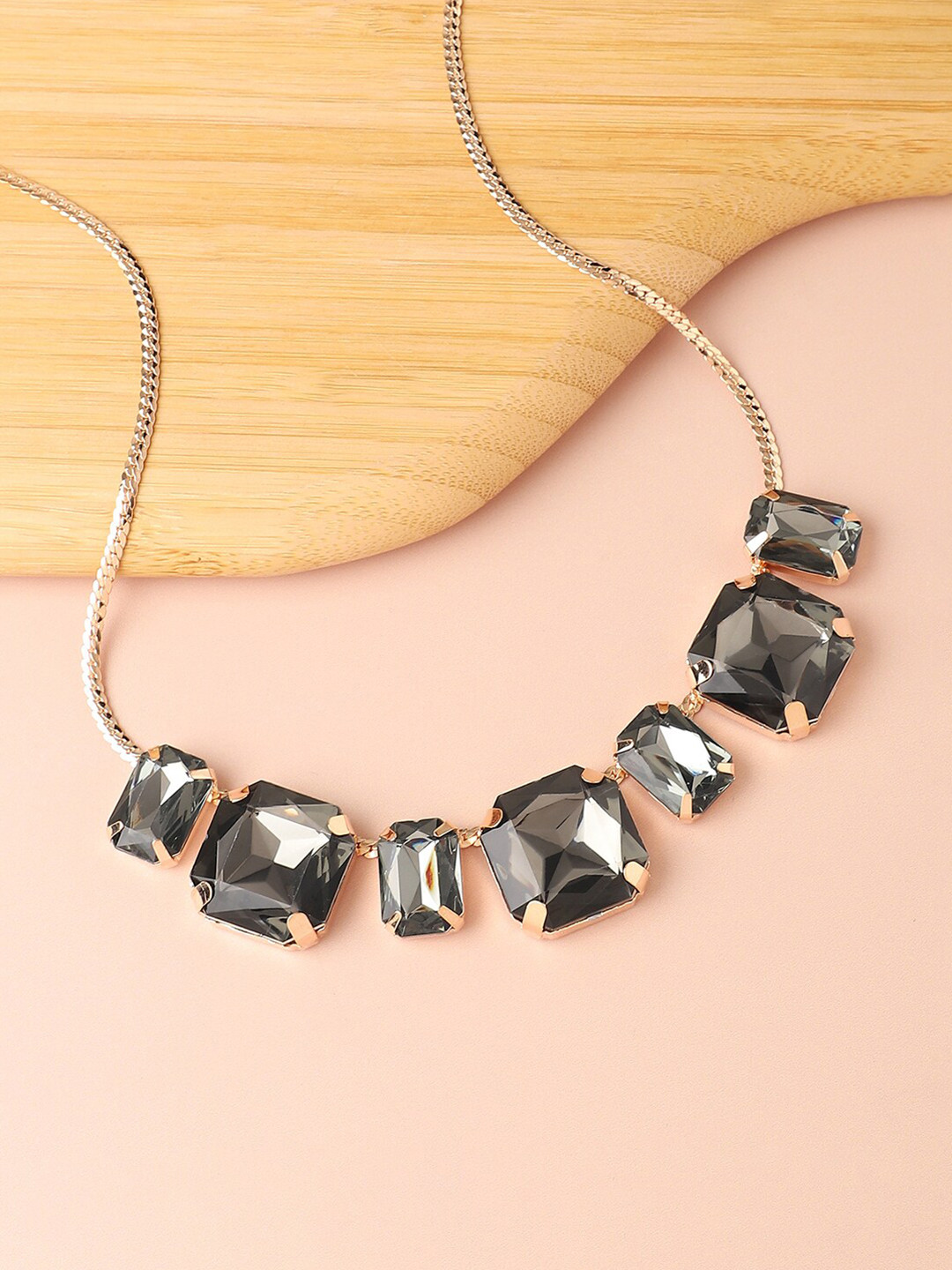 

SOHI Women Gold-Plated Necklace, Black