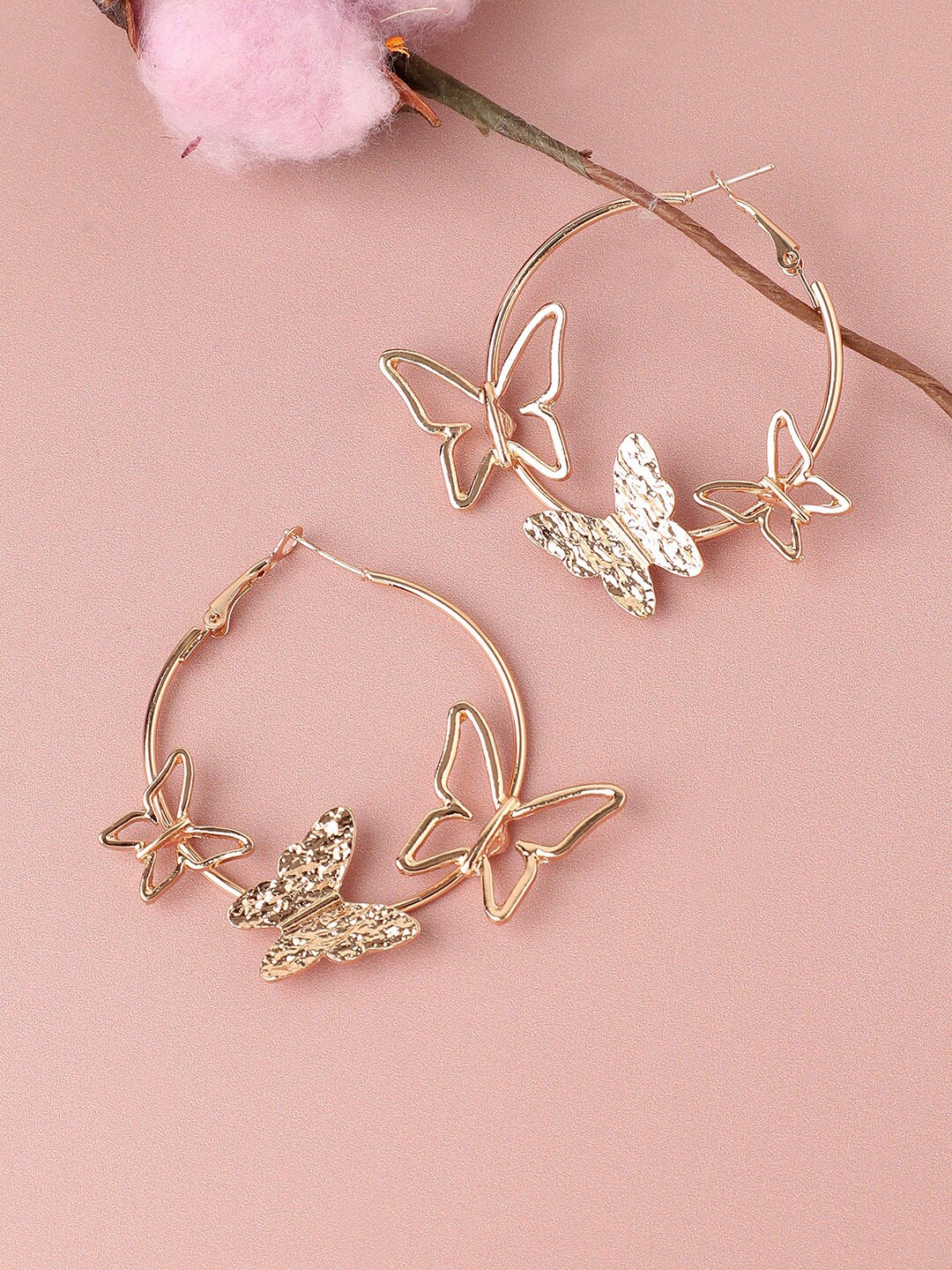 

SOHI Gold-Plated Contemporary Drop Earrings