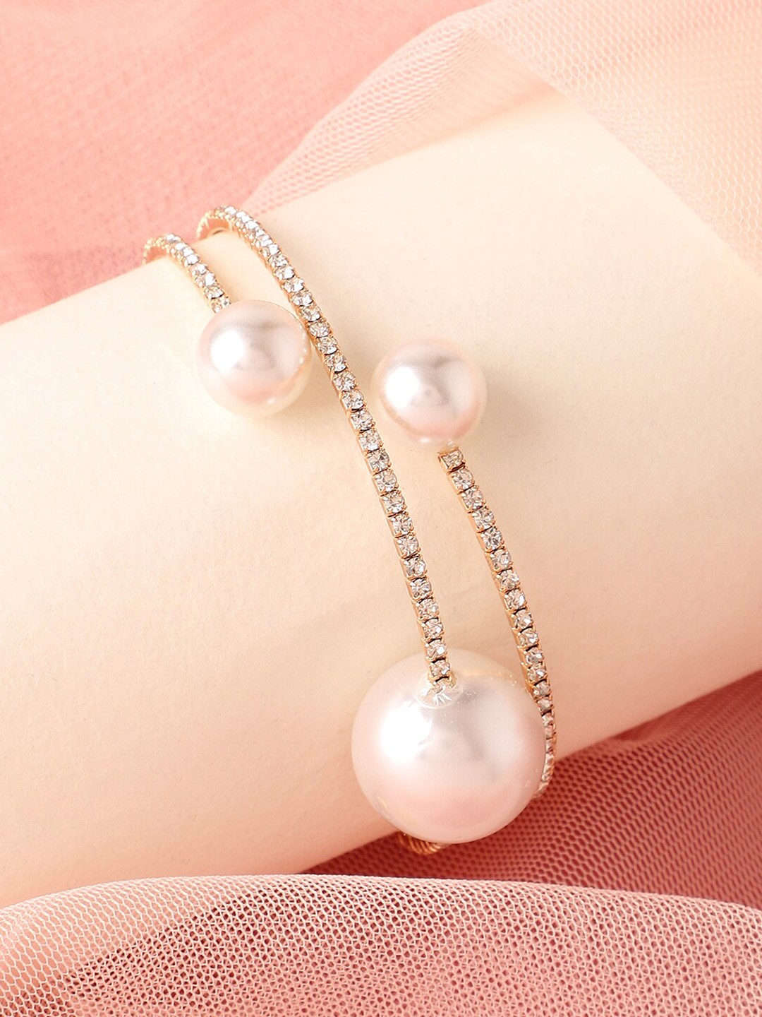 

SOHI Women Gold-Toned & White Pearls Gold-Plated Cuff Bracelet