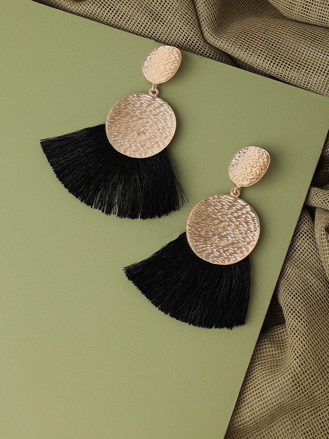 

SOHI Gold-Plated Contemporary Drop Earrings
