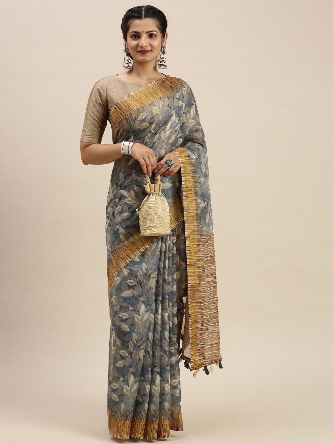 

Ramraj Grey & Brown Floral Pure Linen Saree