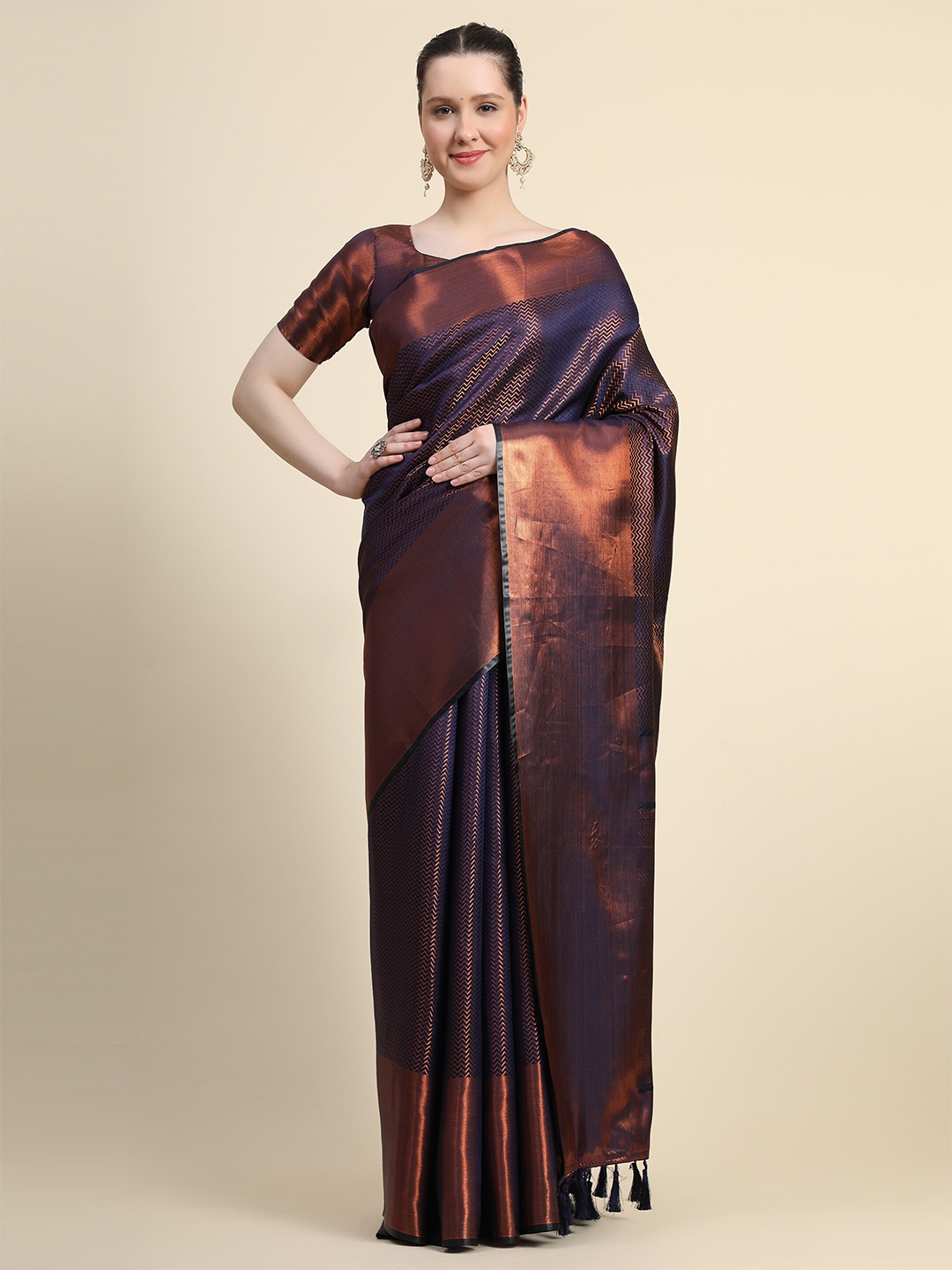

Mitera Copper-Toned Woven Design Zari Silk Kanjeevaram Saree, Violet
