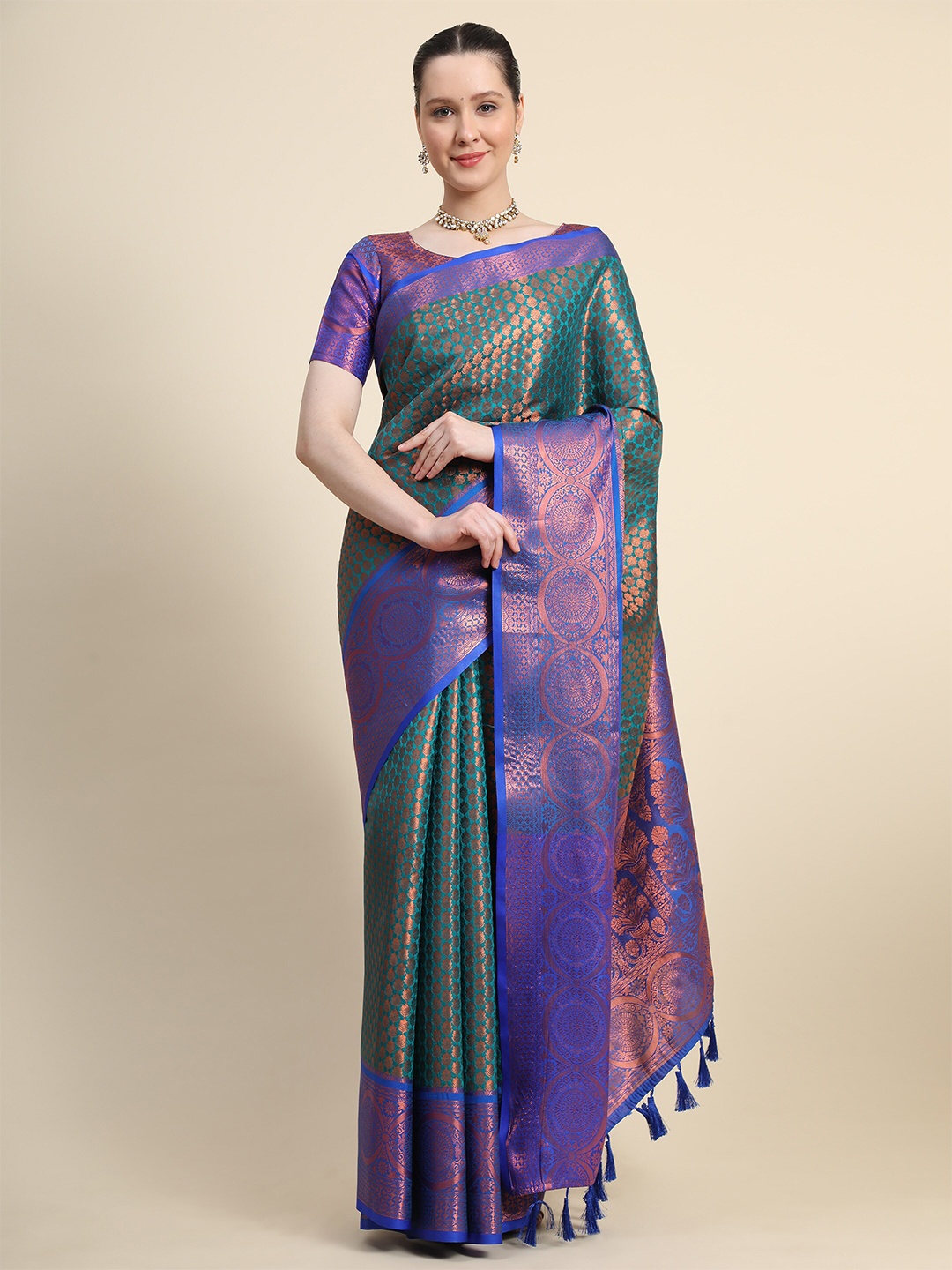 

Mitera Gold-Toned Woven Design Zari Silk Kanjeevaram Saree, Green