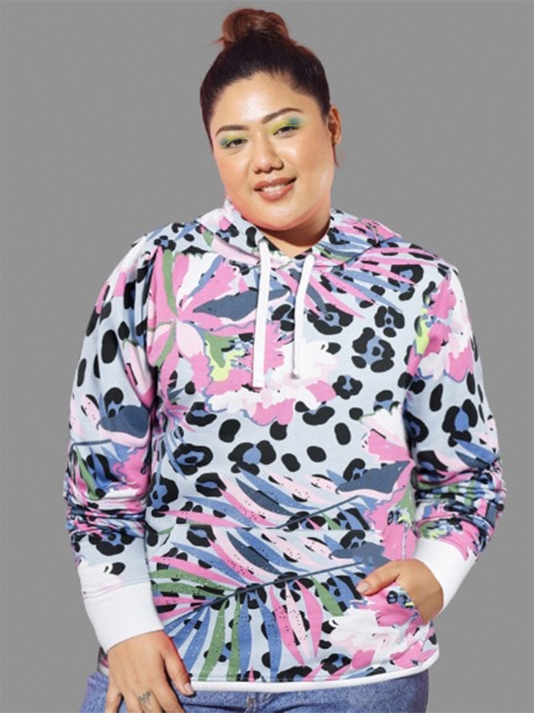 

BEYOUND SIZE - THE DRY STATE Women White Printed Hooded Sweatshirt