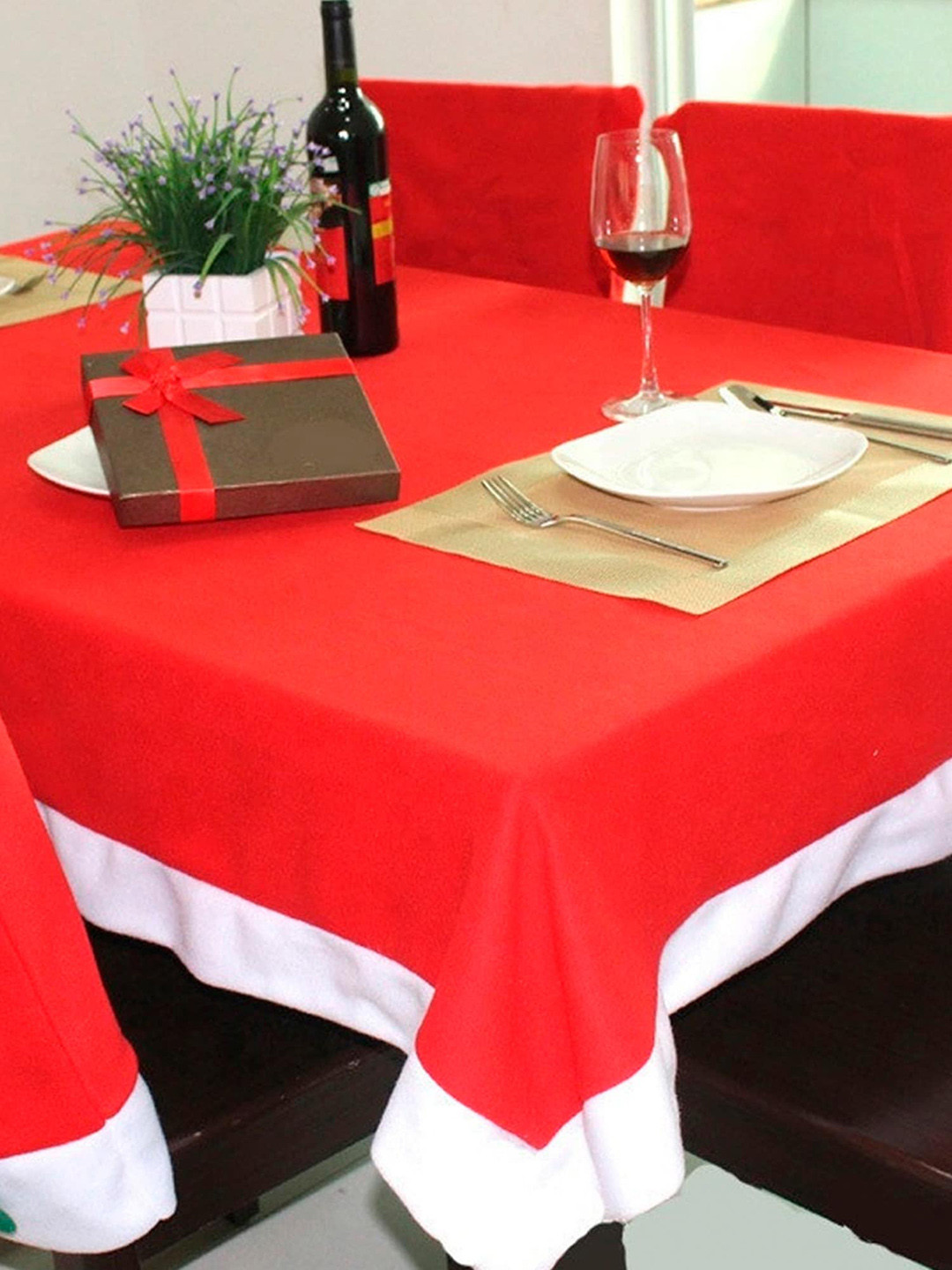 

Crazy Corner Red & White Velvet Christmas Table Cover
