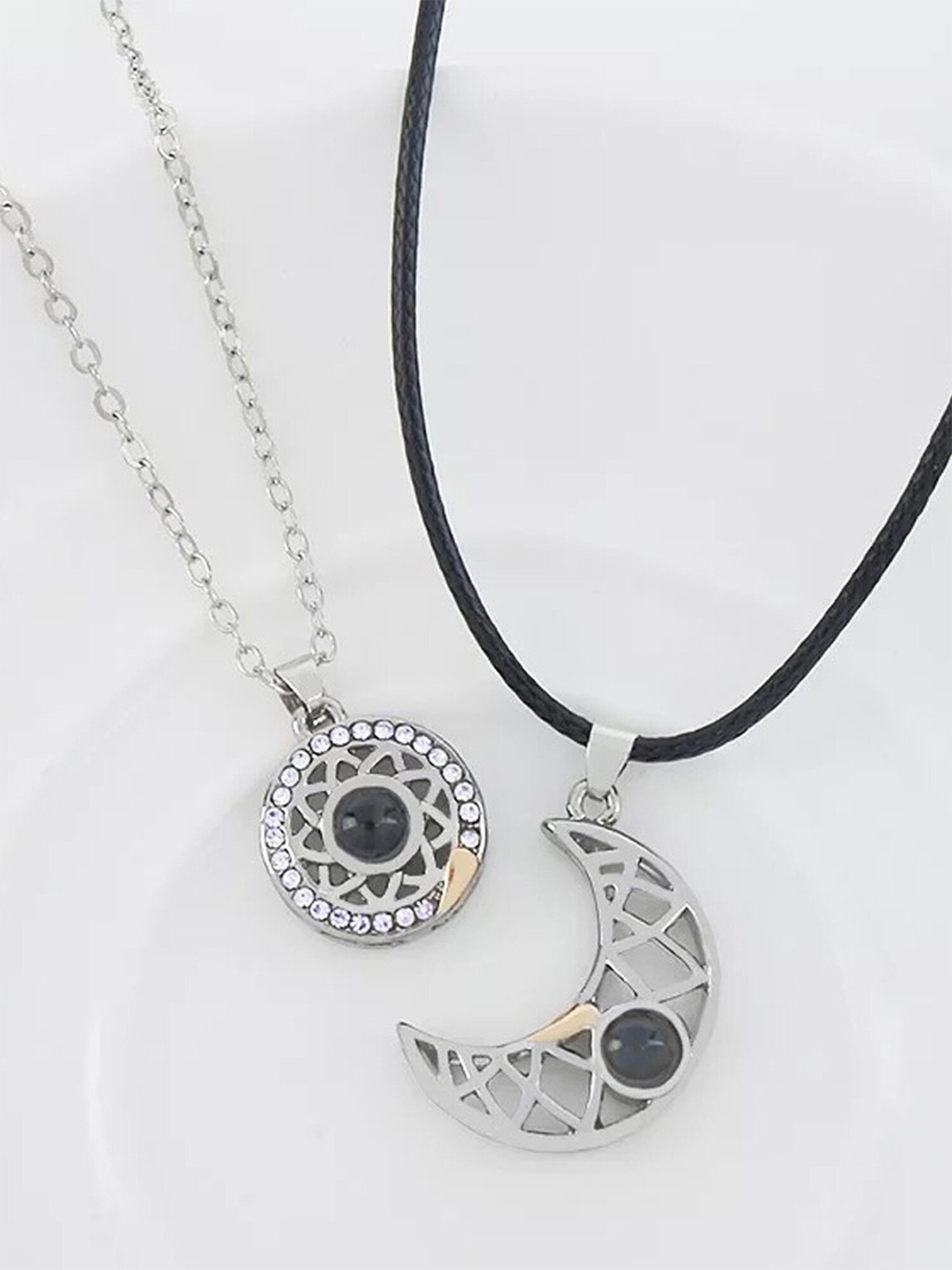 

Vembley Set Of 2 Silver-Plated Sun Moon Matching Magnetic Couple Pendant Chain