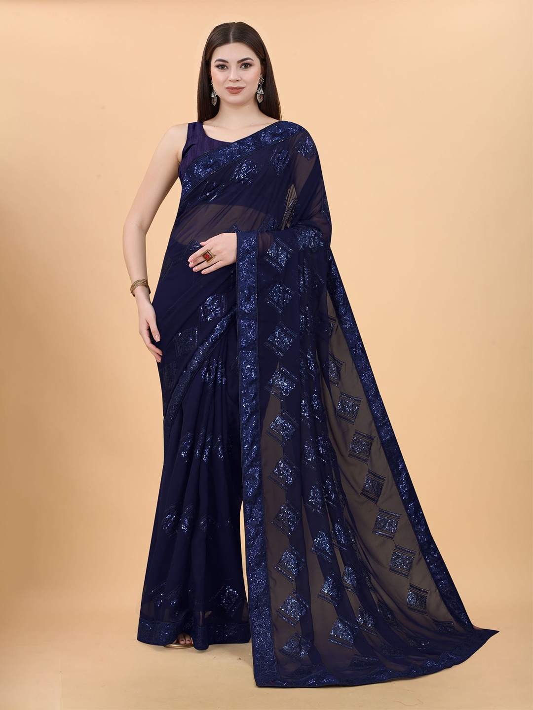 

VAIRAGEE Embellished Sequinned Saree, Navy blue