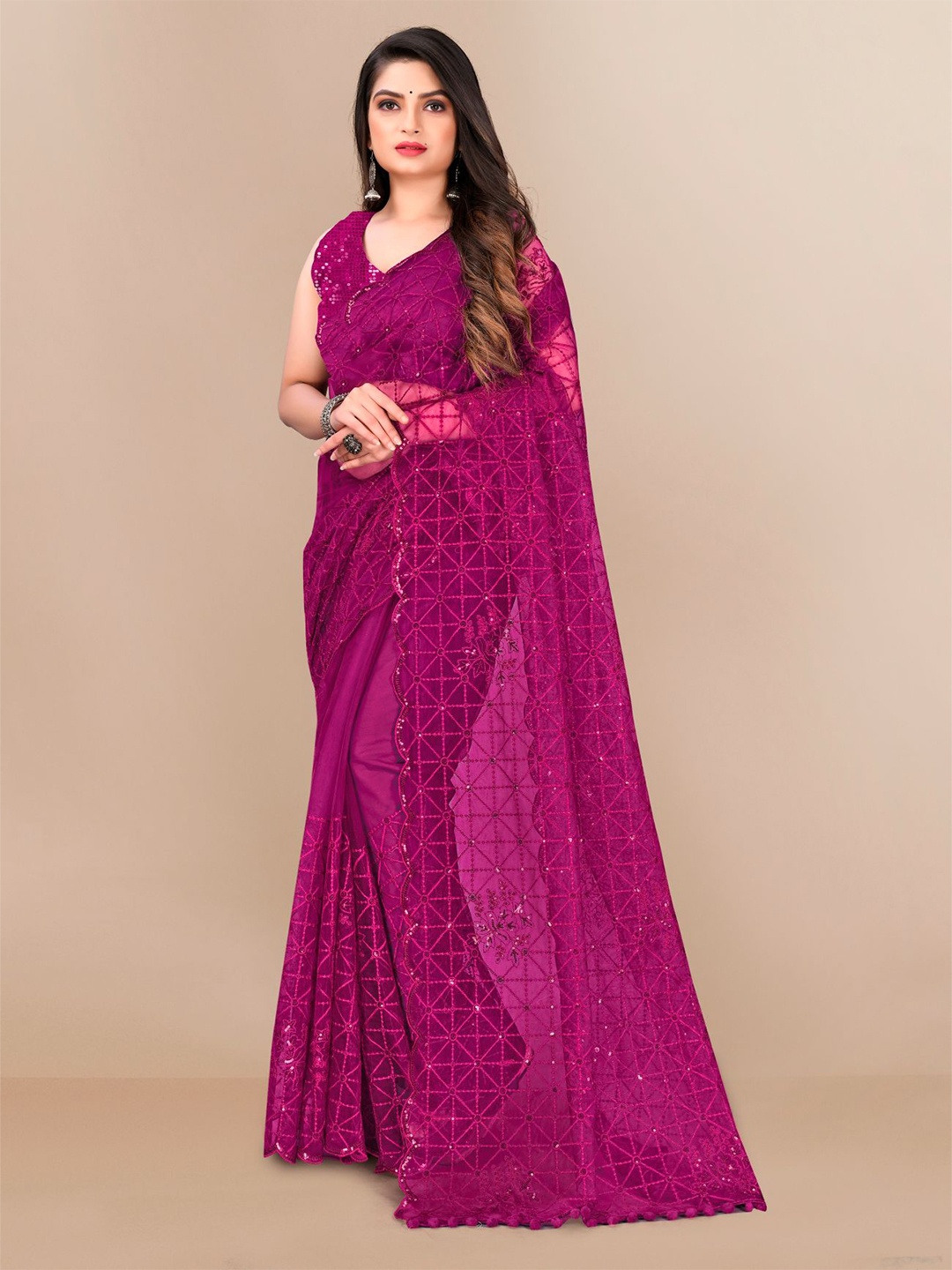 

VAIRAGEE Embellished Sequinned Net Saree, Purple