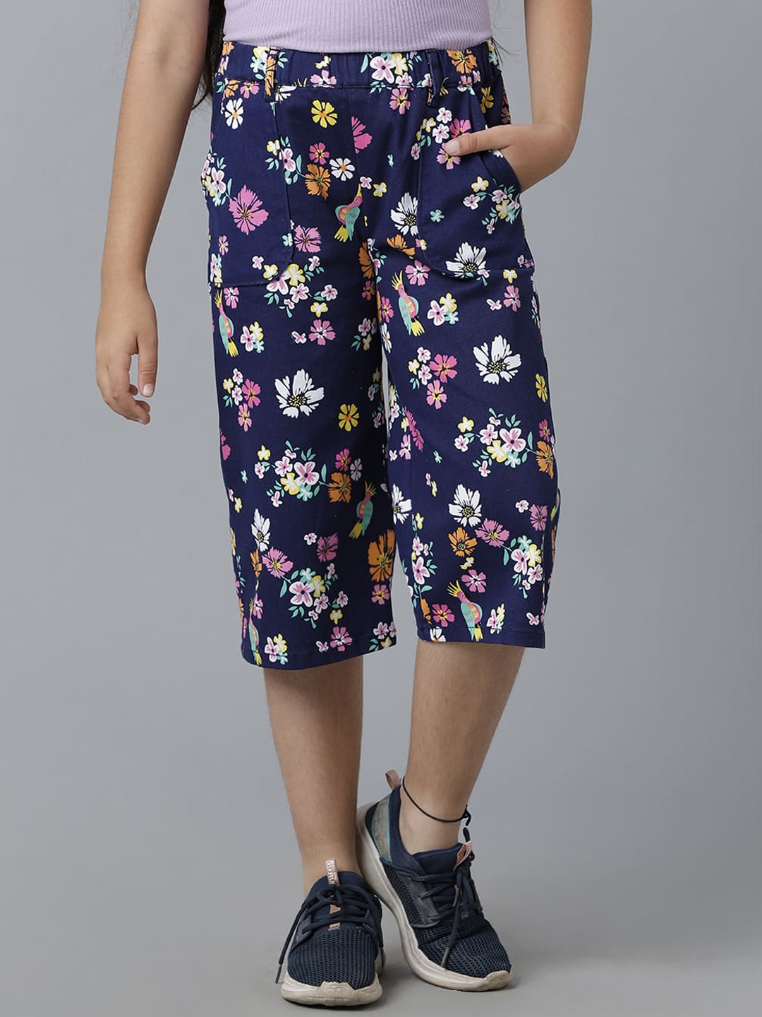 

UNDER FOURTEEN ONLY Girls Navy Blue Floral Printed Shorts
