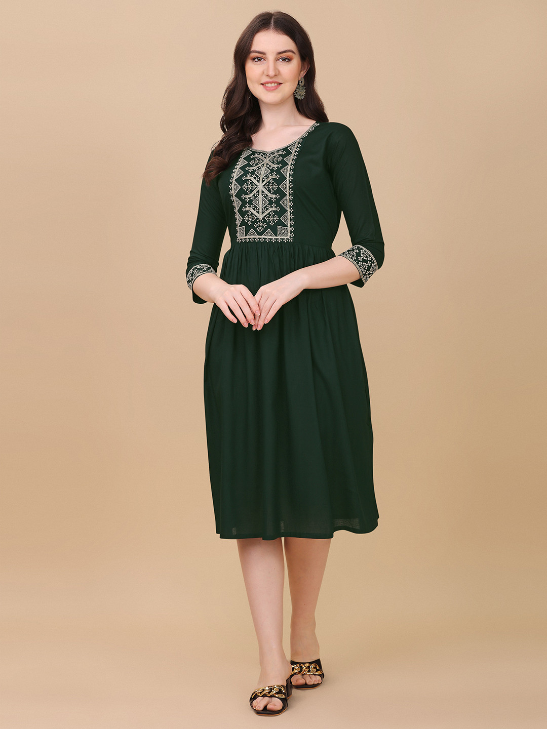 

Paralians Ethnic Motifs Embroidered Ethnic Midi Dress, Green