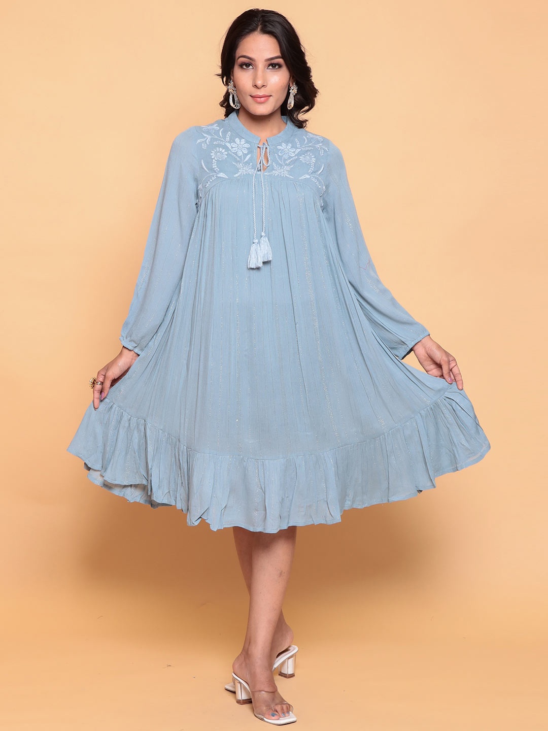 

ZARI Blue & White Linen Mandarin Collar Embroidered Tunic