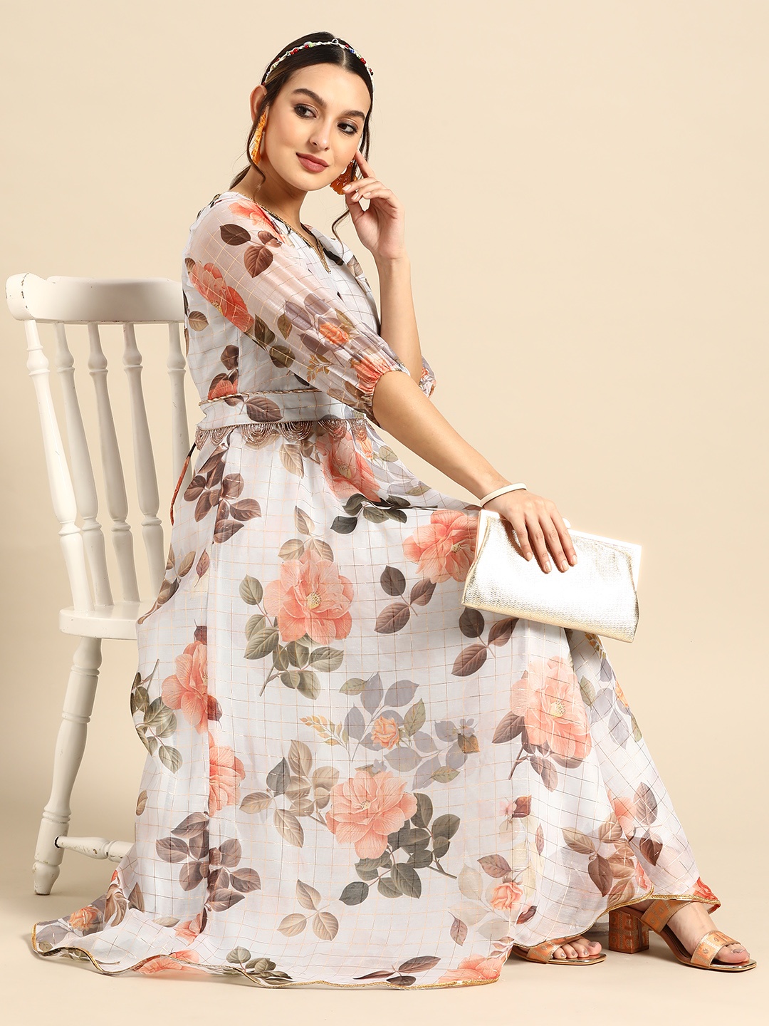 

Sangria Floral Printed Maxi Dress with Belt, Grey