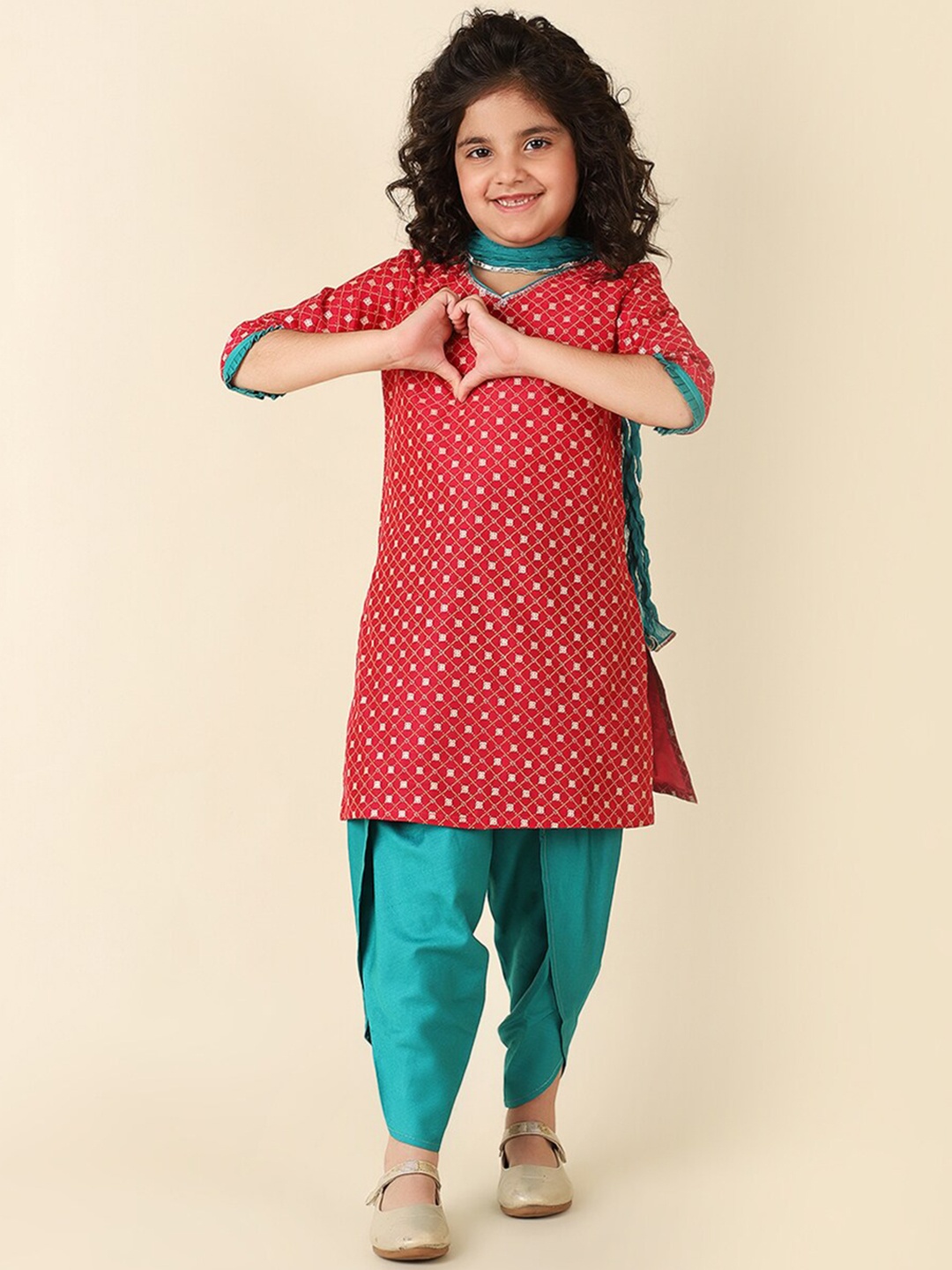 

Fabindia Girls Ethnic Motifs Printed Kurta with Patiala & Dupatta, Magenta