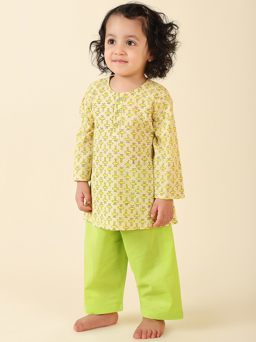 

Fabindia Boys Abstract Printed Pure Cotton Kurta with Pyjamas, Yellow