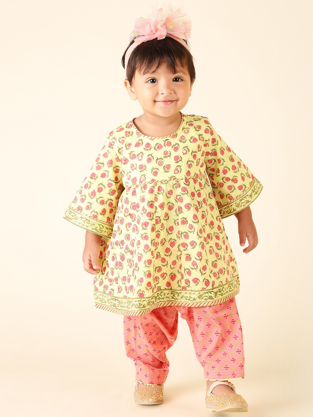 

Fabindia Girls Floral Printed Pure Cotton Kurta with Salwar, Yellow