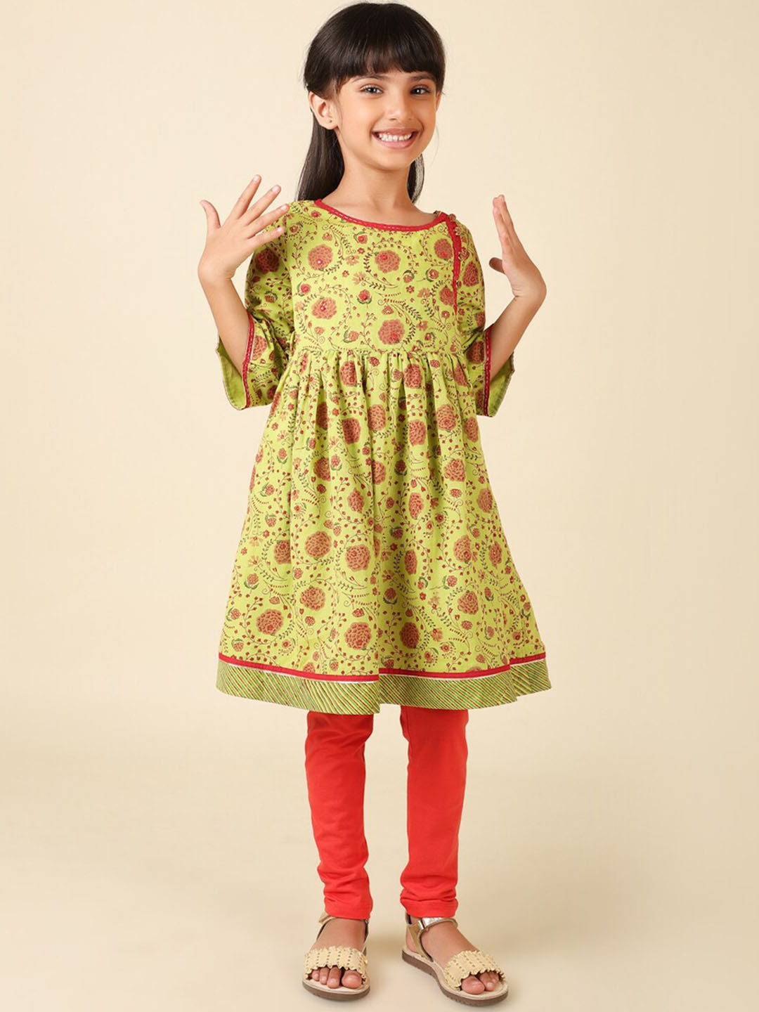 

Fabindia Girls Floral Printed Pure Cotton Kurta With Churidar, Lime green