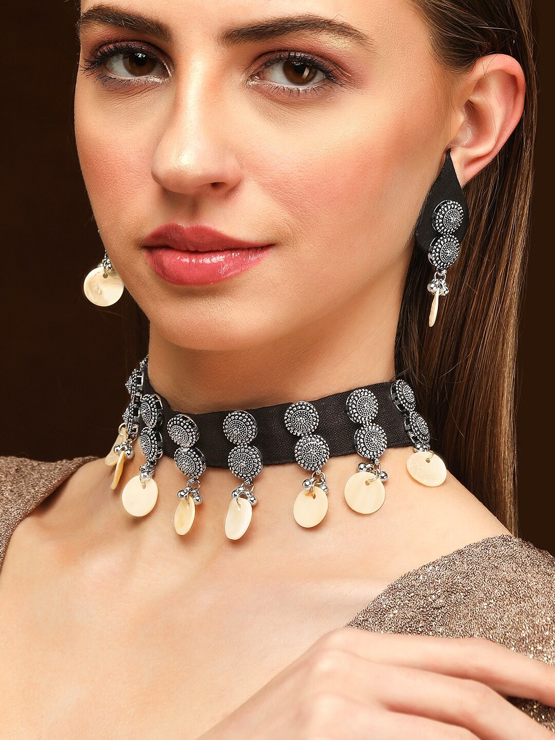 

Rubans Oxidised Silver-Plated Pearls Beaded Boho Jewellery Set
