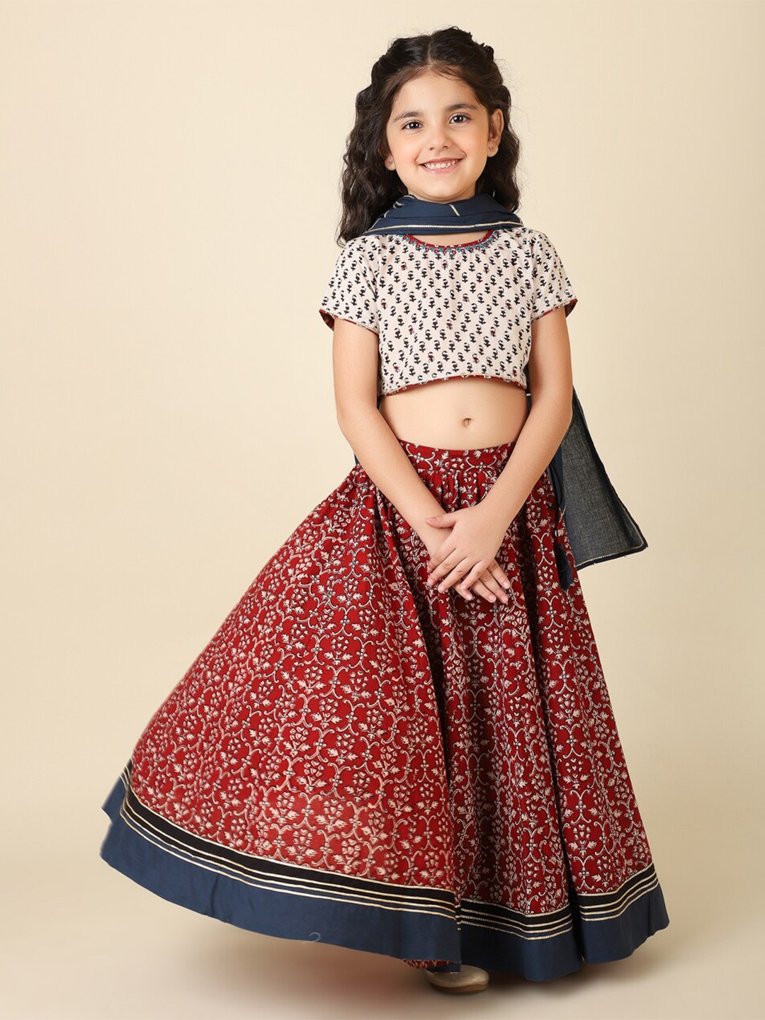 

Fabindia Girls Printed Ready to Wear Lehenga & Blouse With Dupatta Set, Maroon