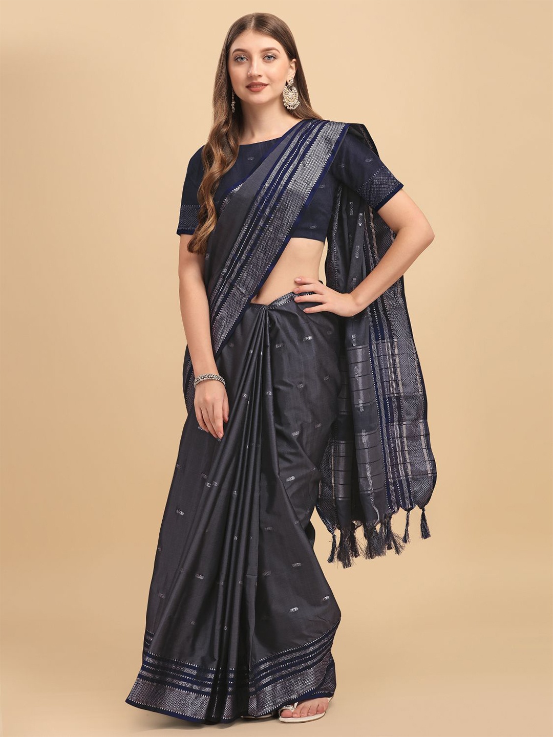 

AVANTIKA FASHION Woven Design Zari Silk Cotton Banarasi Saree, Grey