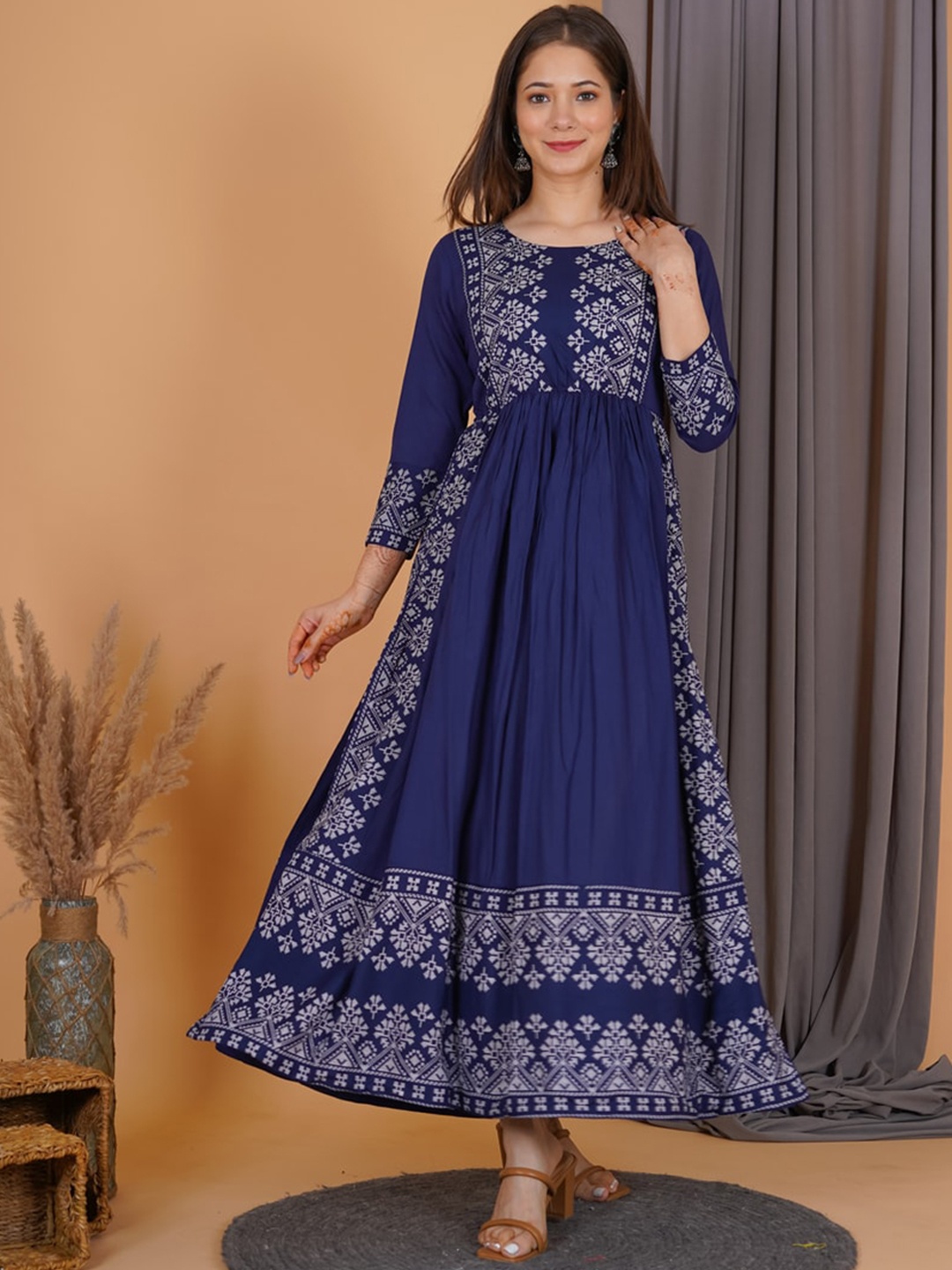 

PURSHOTTAM WALA Ethnic Motifs Printed Thread Work Anarkali Kurta, Navy blue