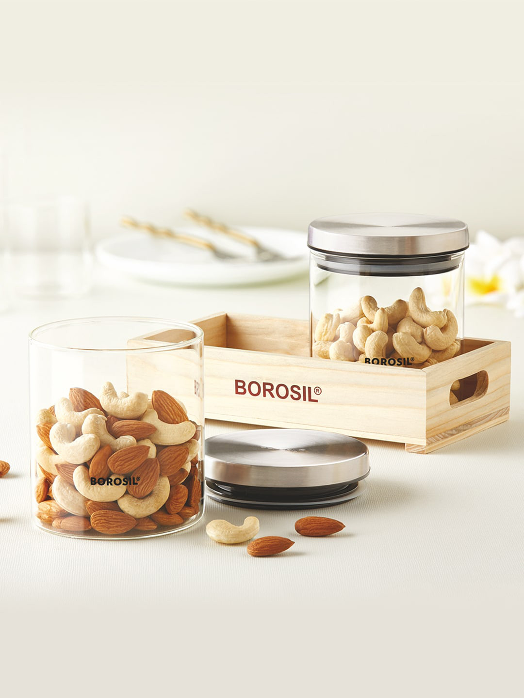

BOROSIL Transparent Set Of 2 Air-Tight Glass Jar With Wooden Tray 600 ml each