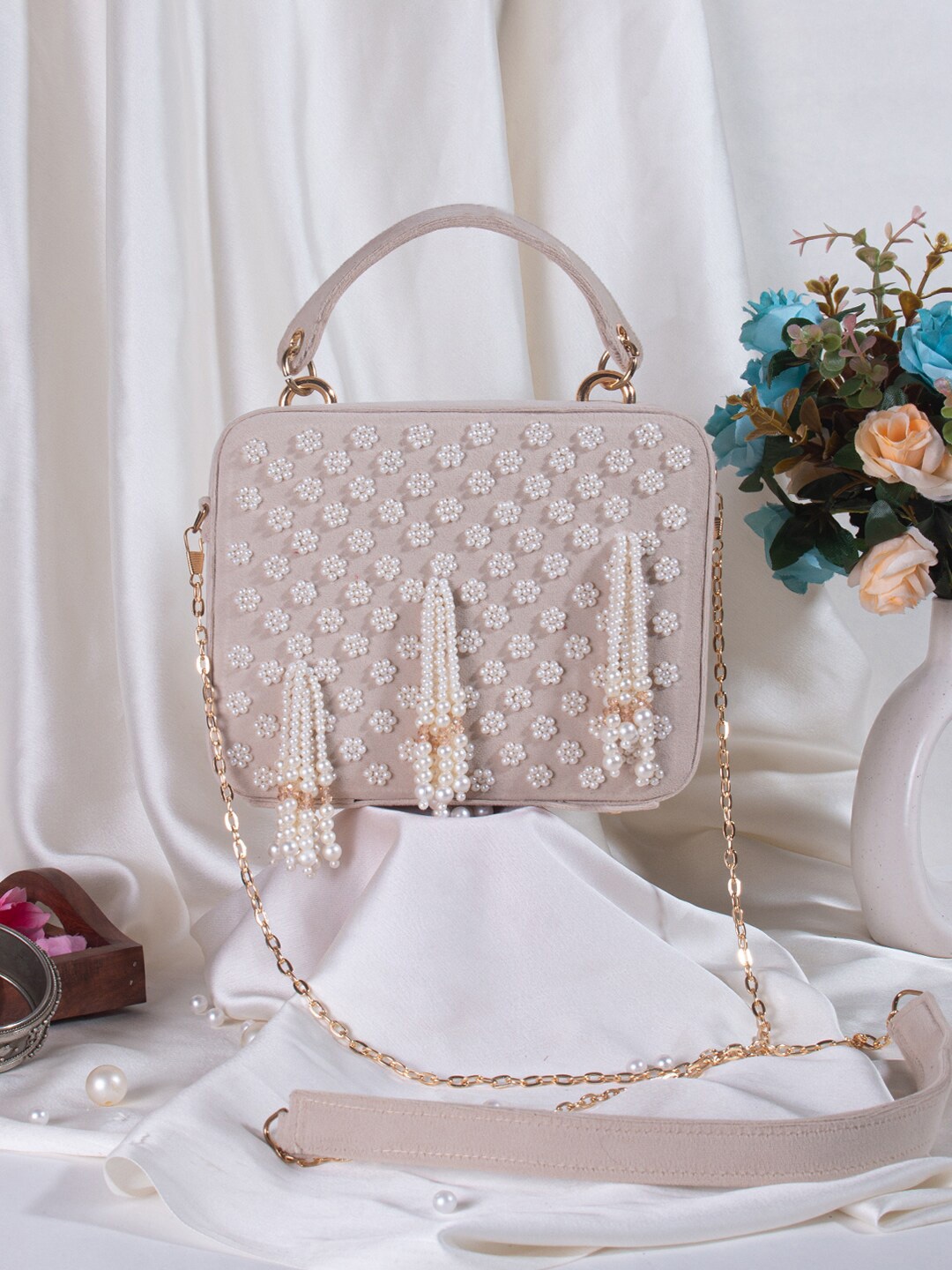 

Swisni Embellished Purse Clutch, Cream