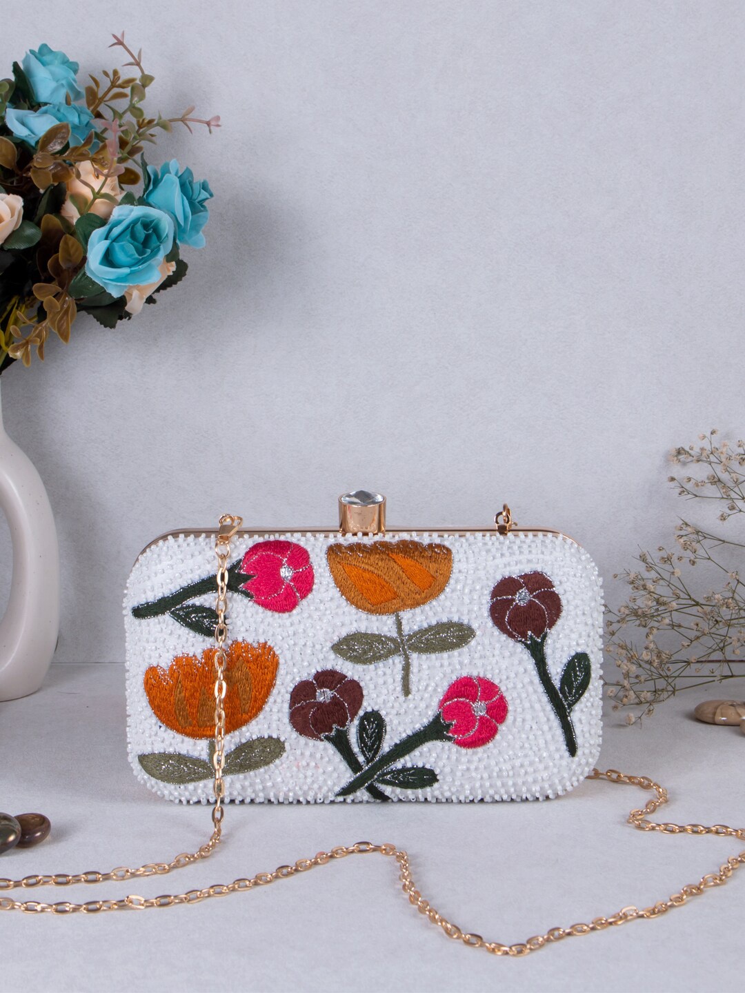 

Swisni Women Embellished Box Clutch, White