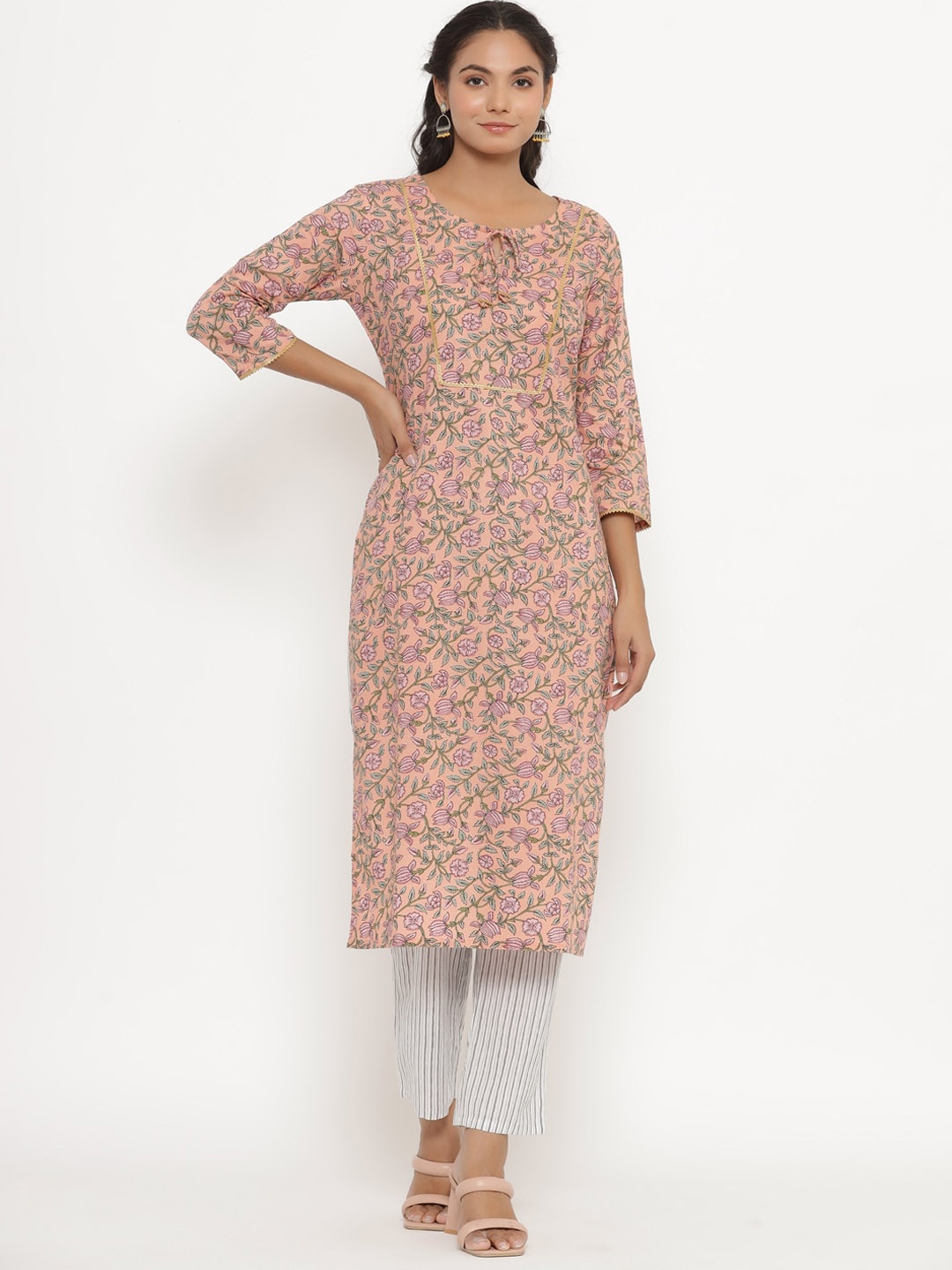 

CRAFIQA Women Floral Printed Tie-Up Neck Pure Cotton Kurta with Trousers, Peach