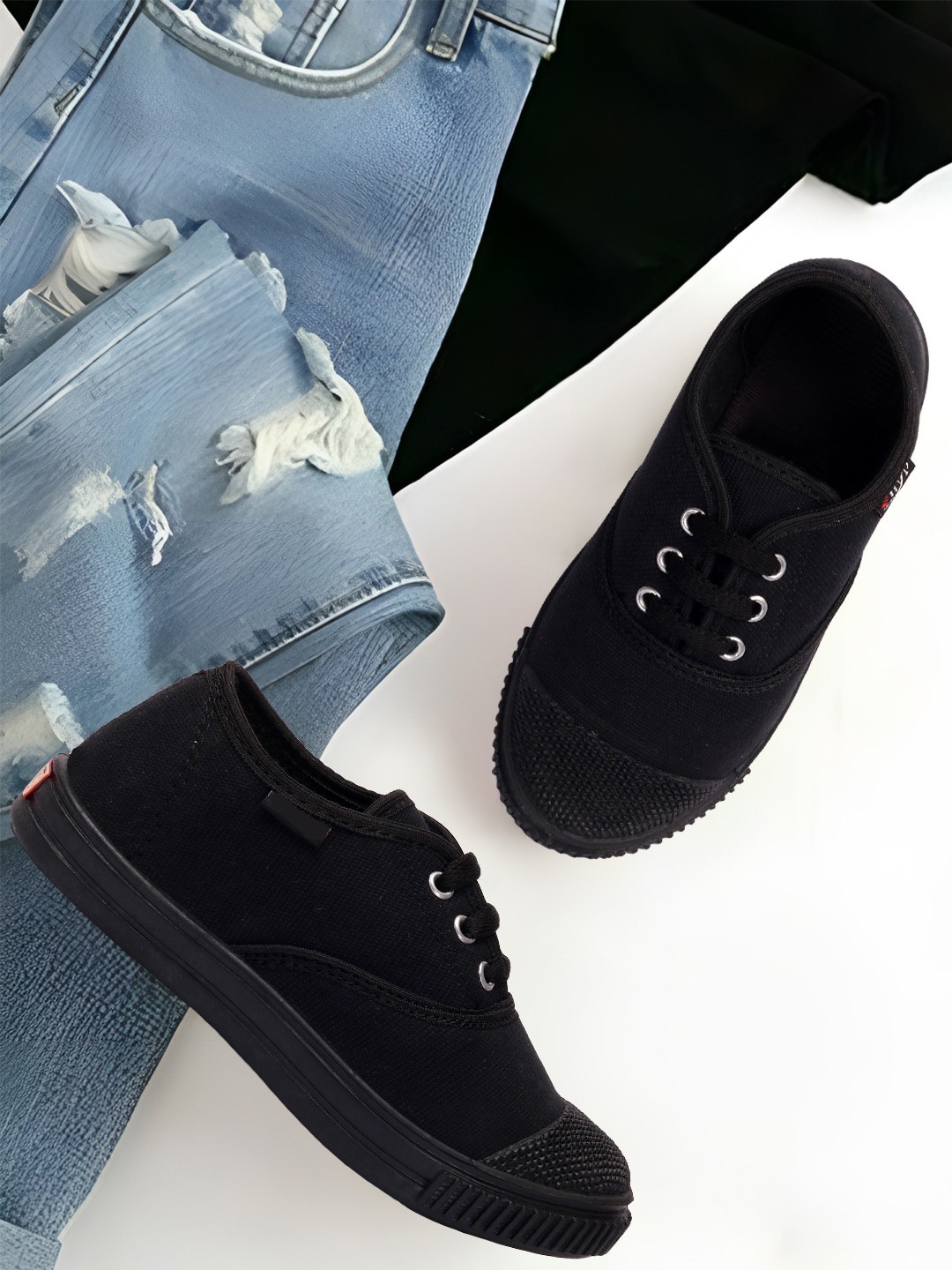 

YK Boys Lightweight Sneaker Shoes, Black