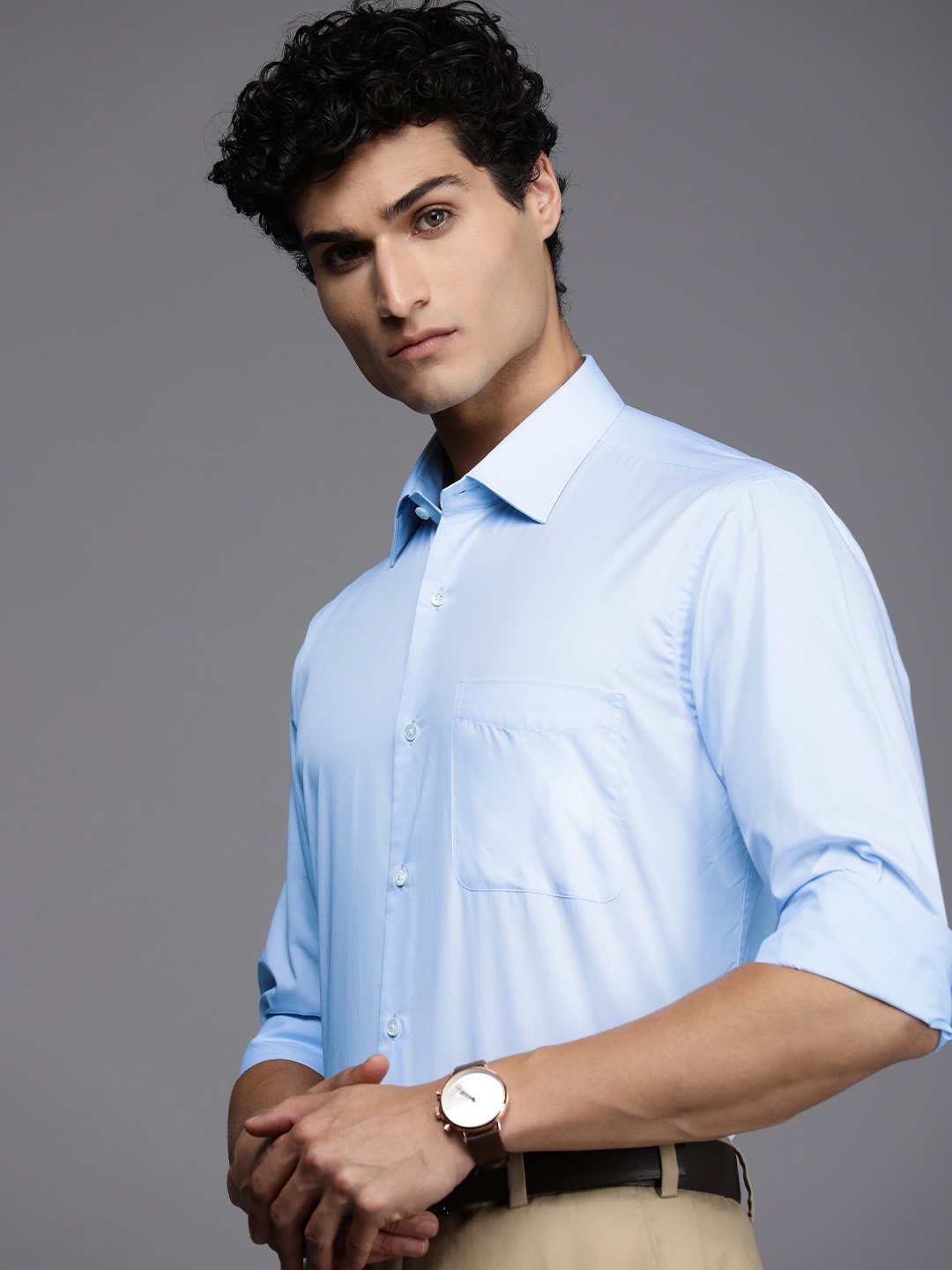 

Raymond Men Pure Cotton Contemporary Fit Cutaway Collar Formal Shirt, Blue