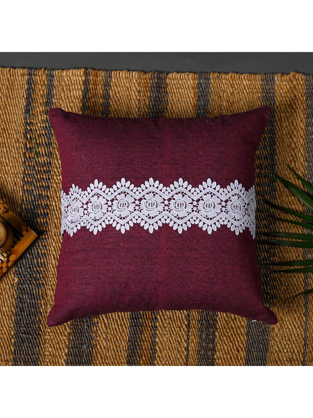 

OUSSUM Set of 2 Pink & White Embellished Square Cotton Cushion Covers