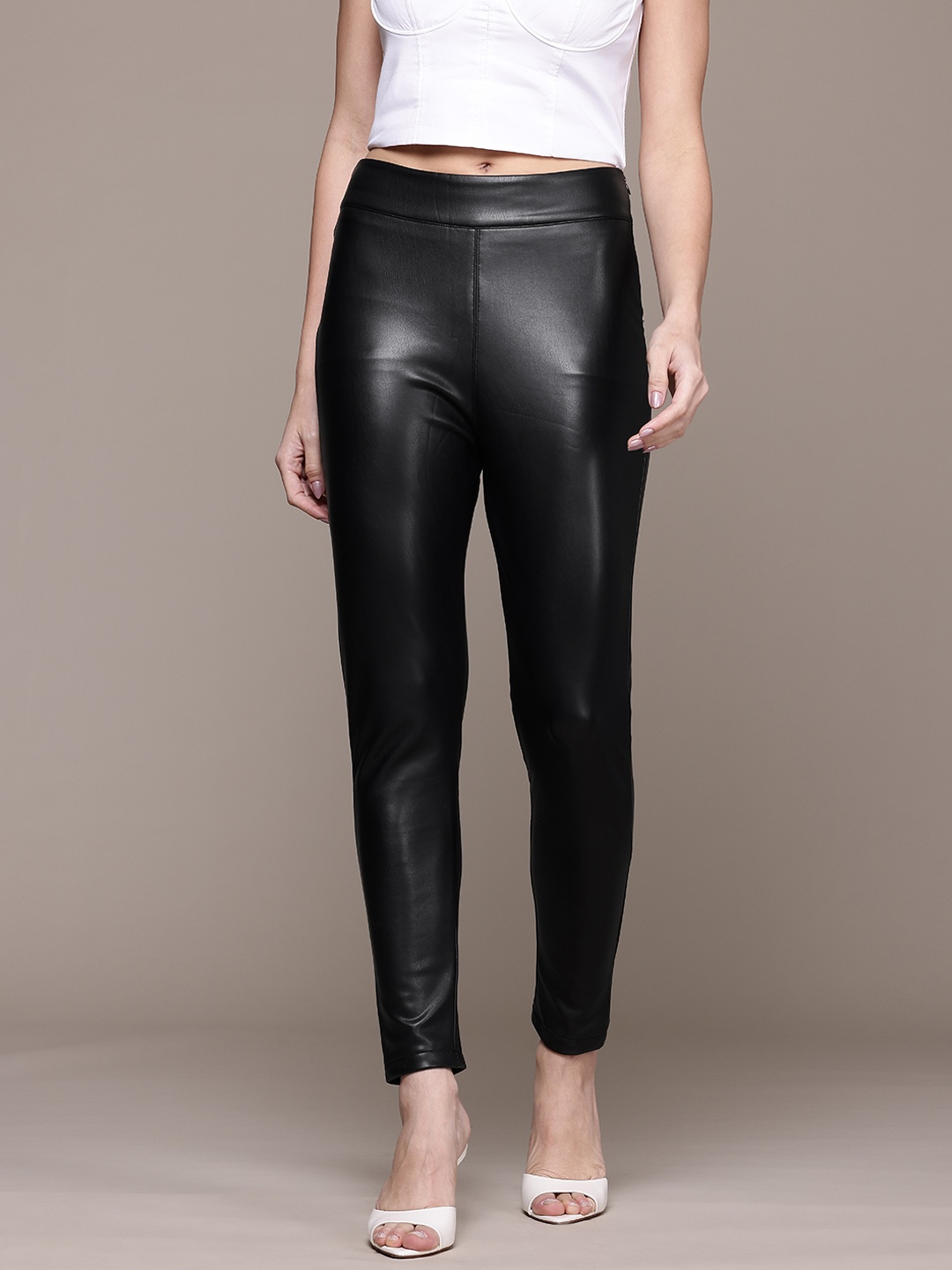 

Label Ritu Kumar Solid Treggings, Black