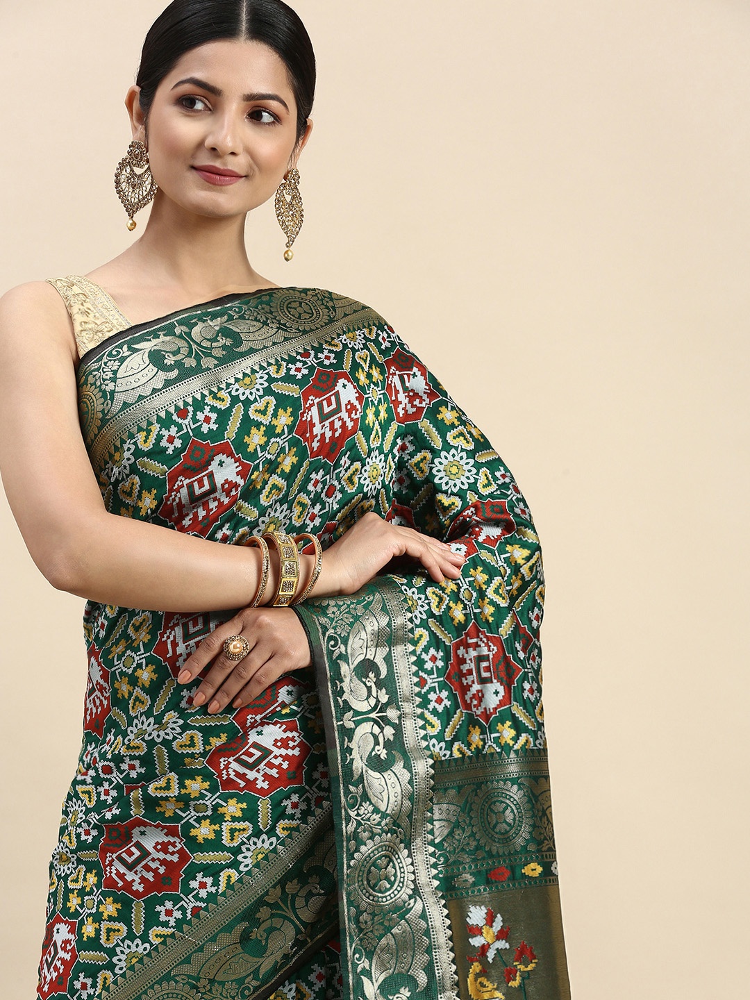

VASTRANAND Ethnic Motifs Zari Art Silk Patola Saree, Green