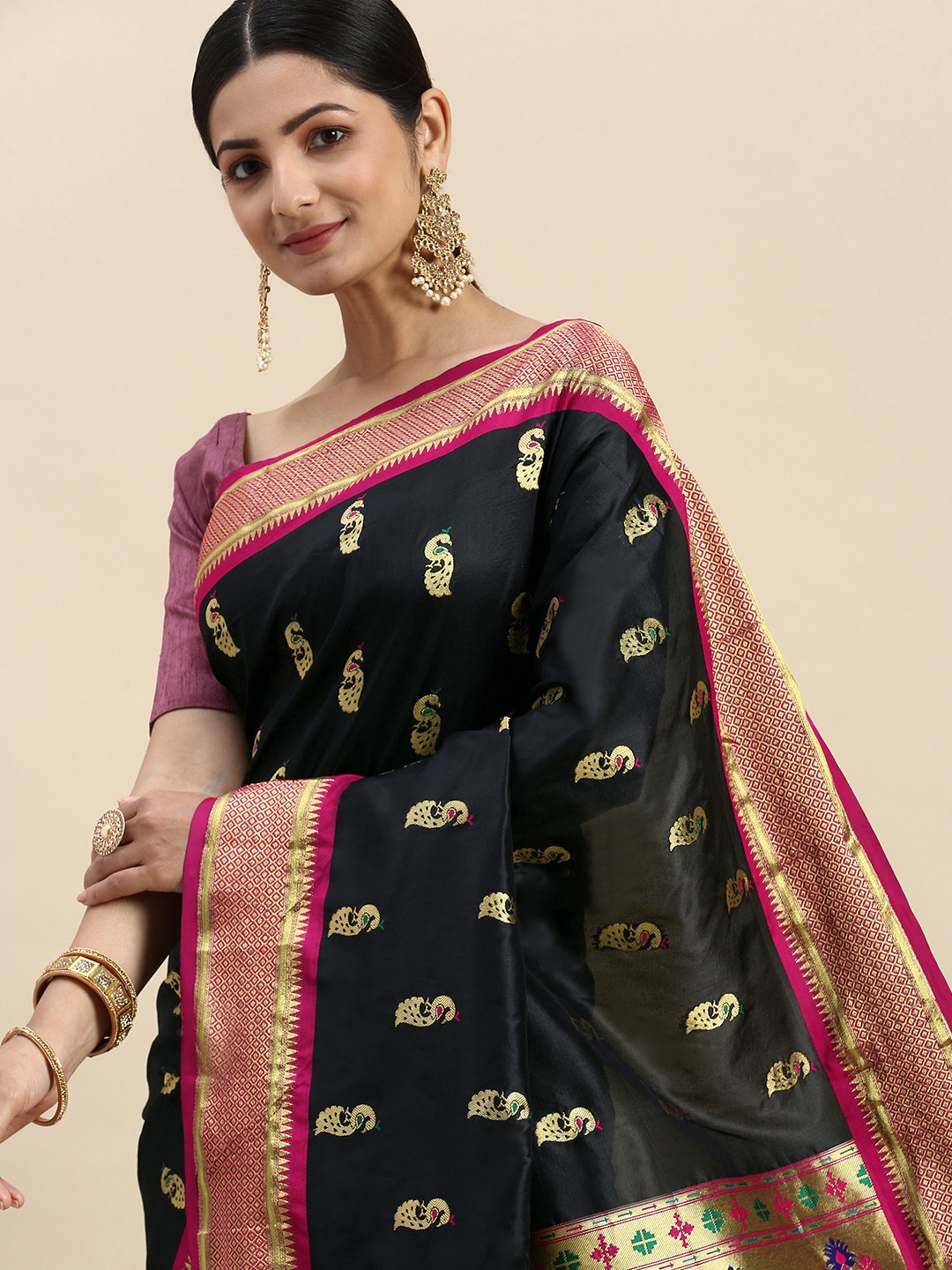 

VASTRANAND Ethnic Motifs Zari Art Silk Paithani Saree, Black