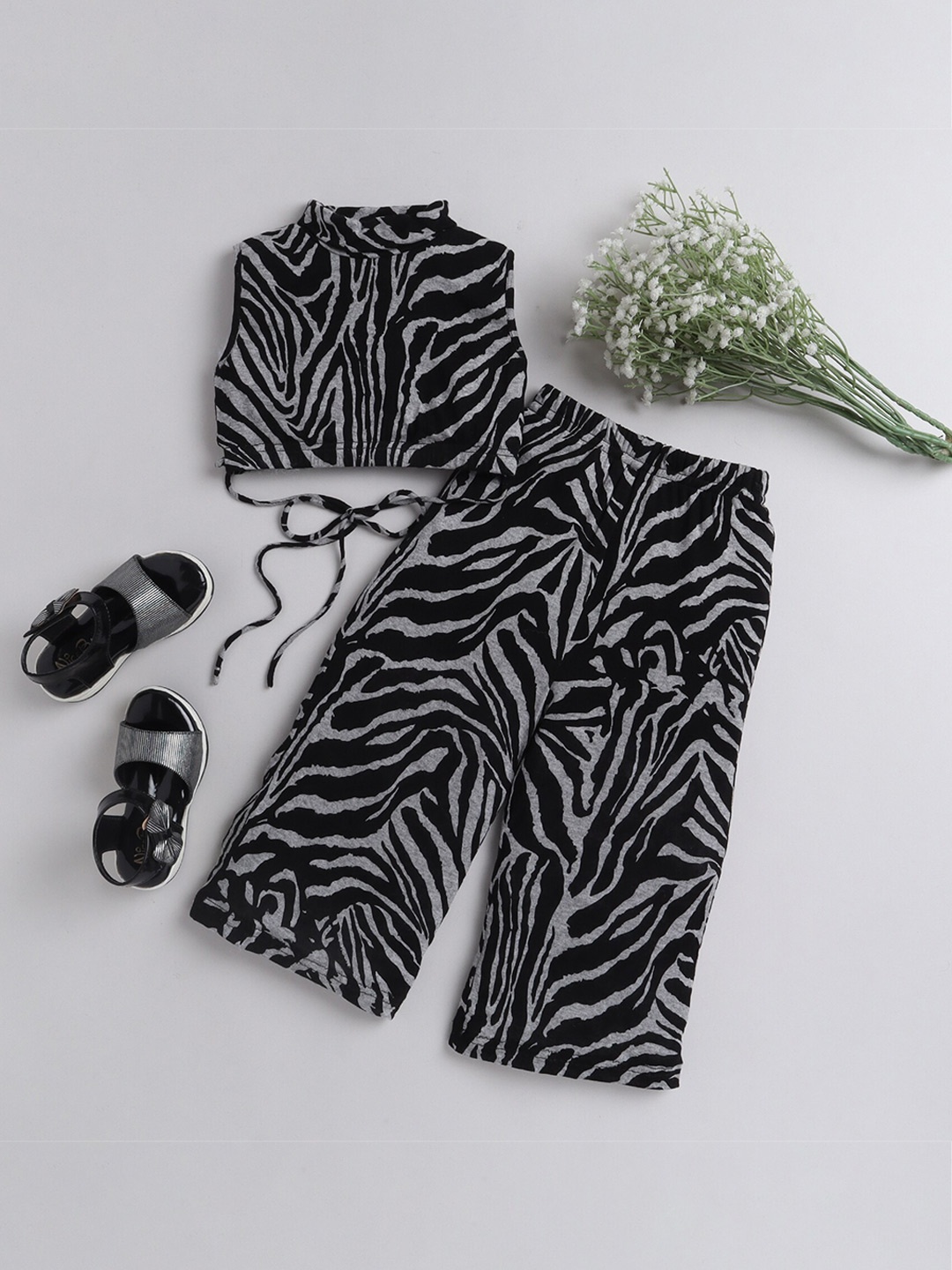 

taffykids Girls Printed Top with Trousers, Black