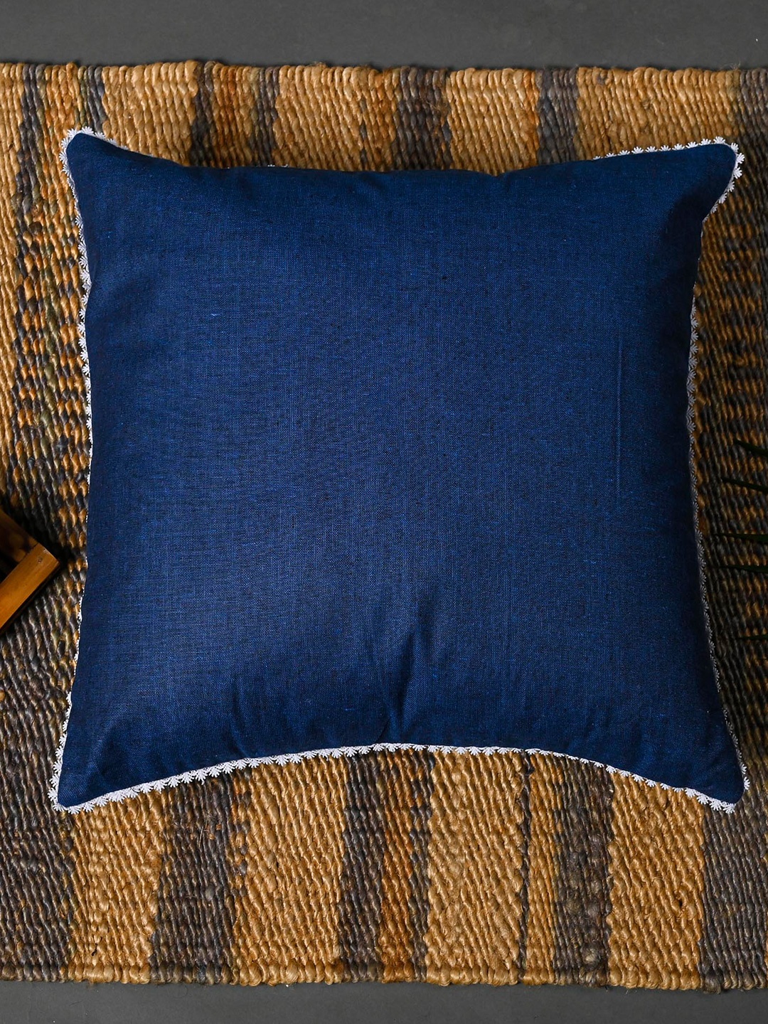 

OUSSUM Navy Blue & White Set Of 2 Square Cotton Cushion Covers