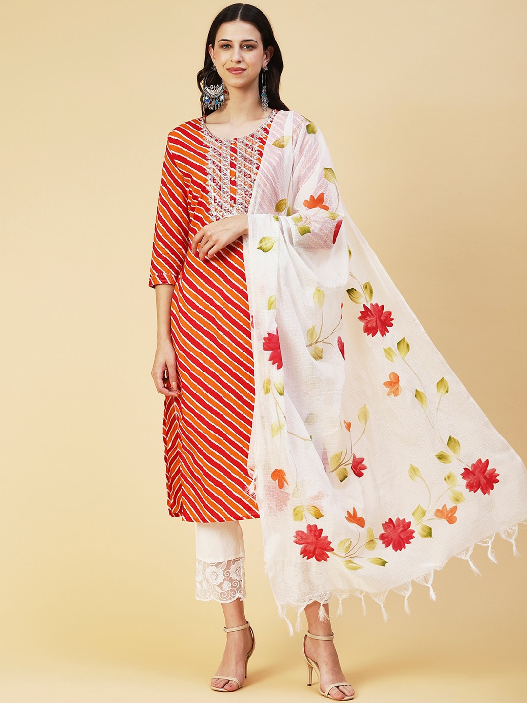 

FASHOR Women Leheriya Printed Pure Cotton Kurta with Trousers & With Dupatta, Red