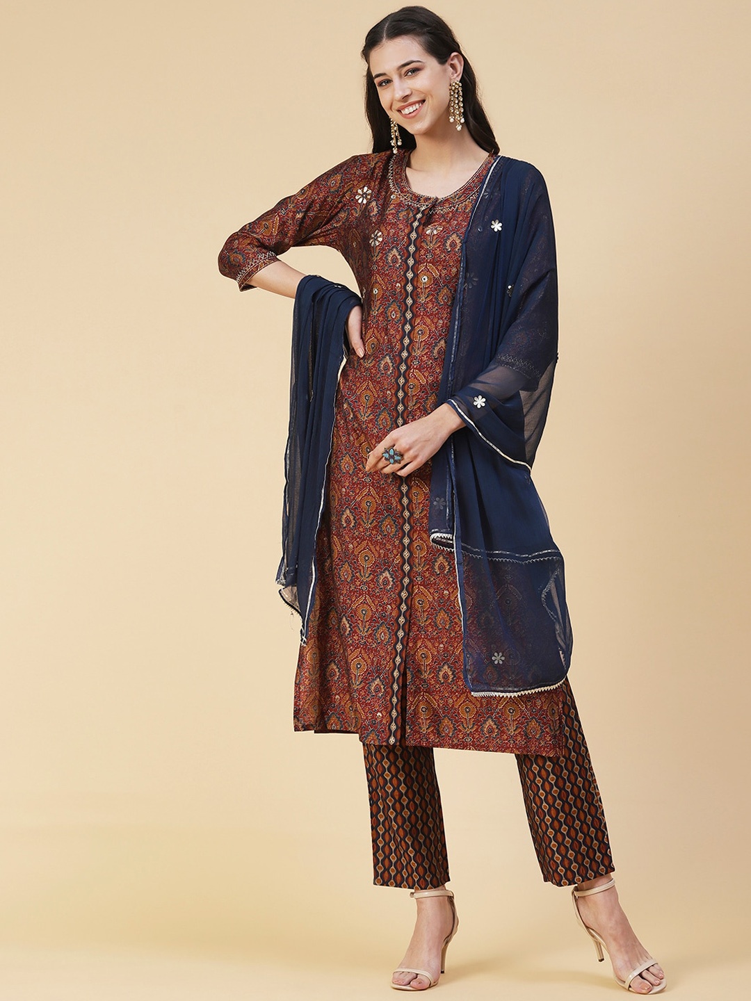 

FASHOR Ethnic Motifs Printed Kurta with Trousers & Dupatta, Brown